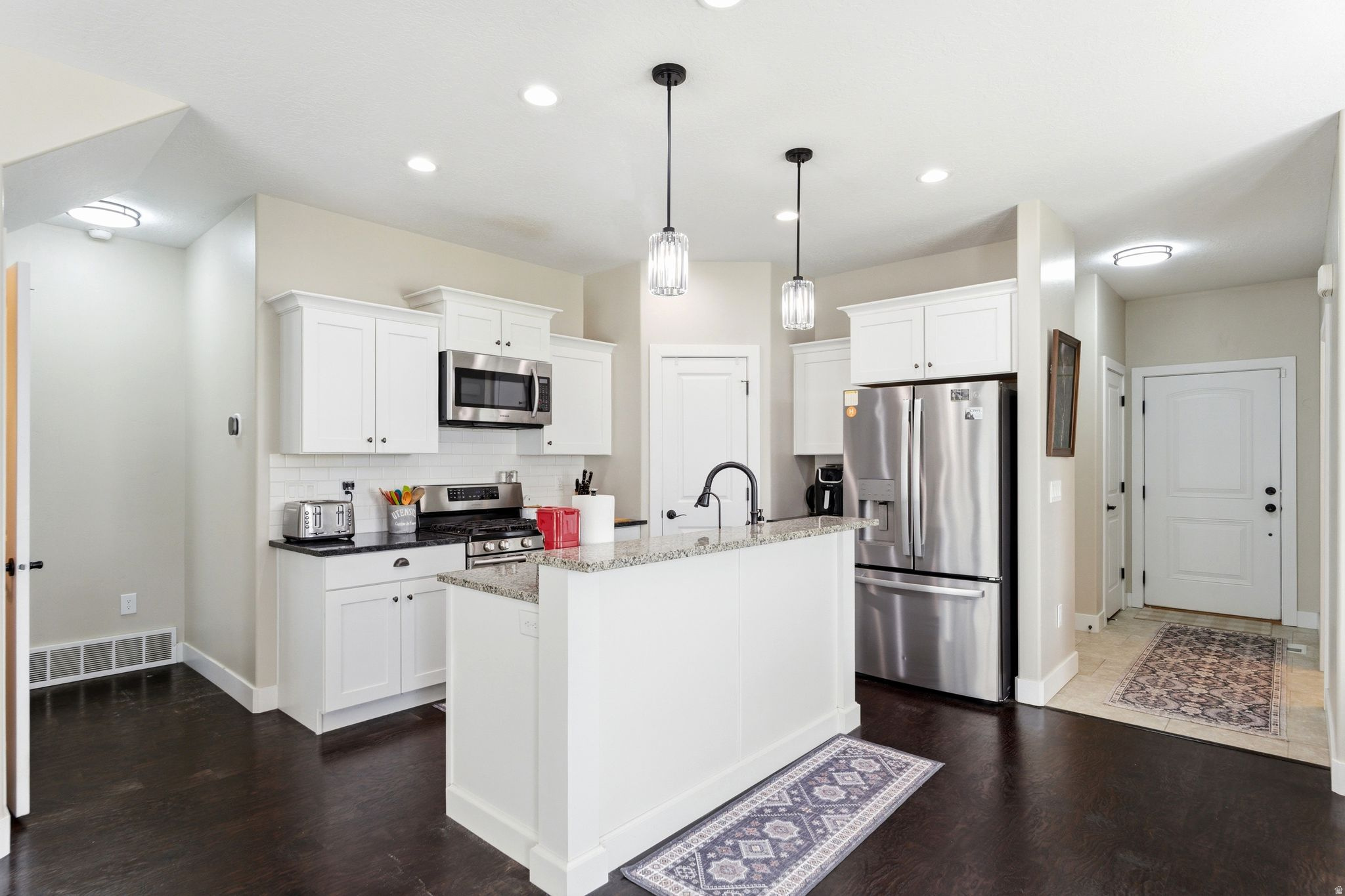 CEDAR HOLLOW TOWNHOMES - Residential