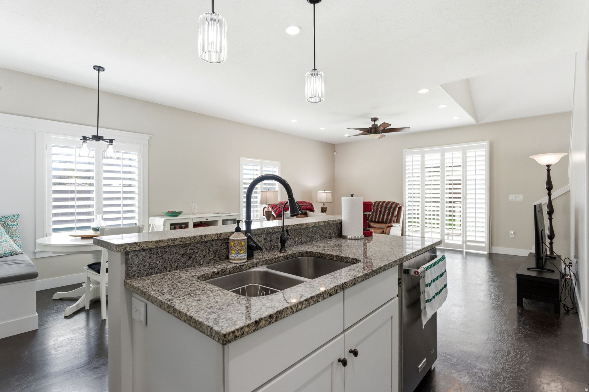 CEDAR HOLLOW TOWNHOMES - Residential