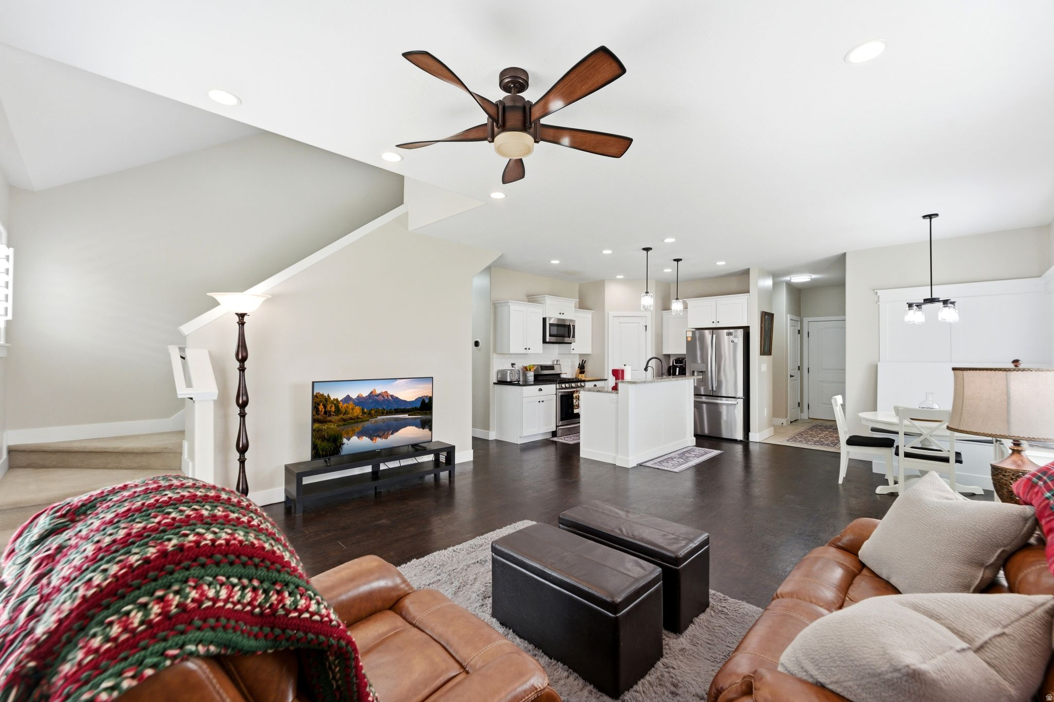 CEDAR HOLLOW TOWNHOMES - Residential