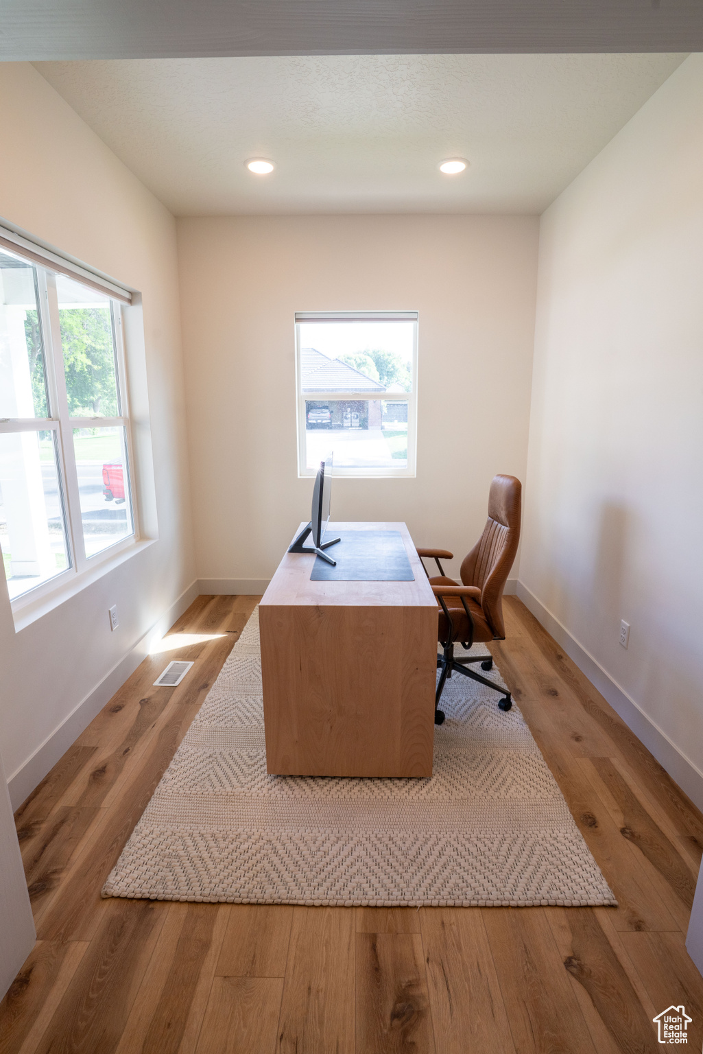HOLDAWAY PARK - Residential