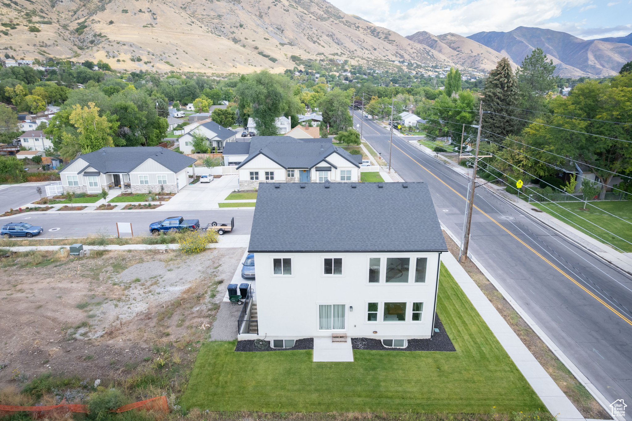 HOLDAWAY PARK - Residential