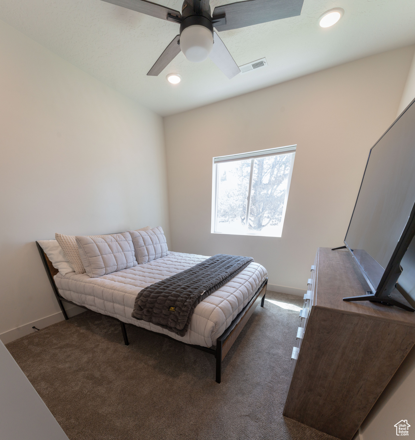 HOLDAWAY PARK - Residential