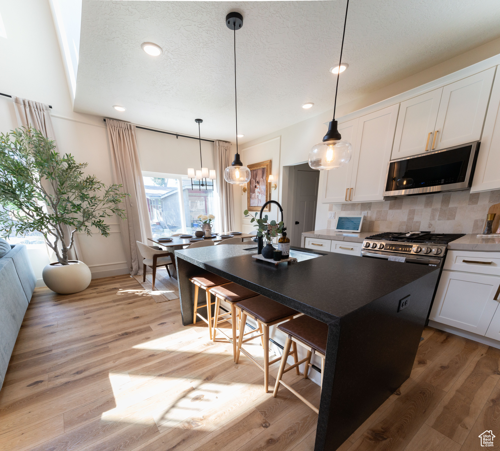 HOLDAWAY PARK - Residential