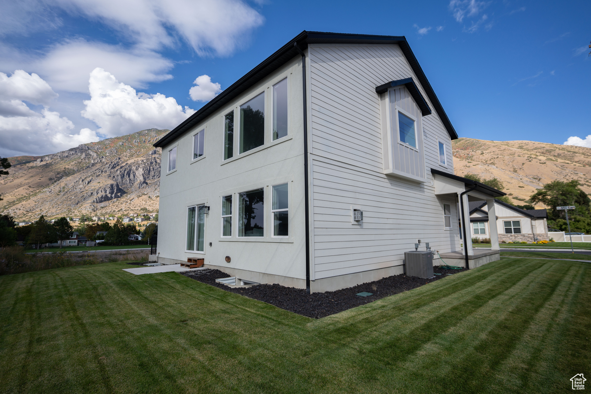 HOLDAWAY PARK - Residential