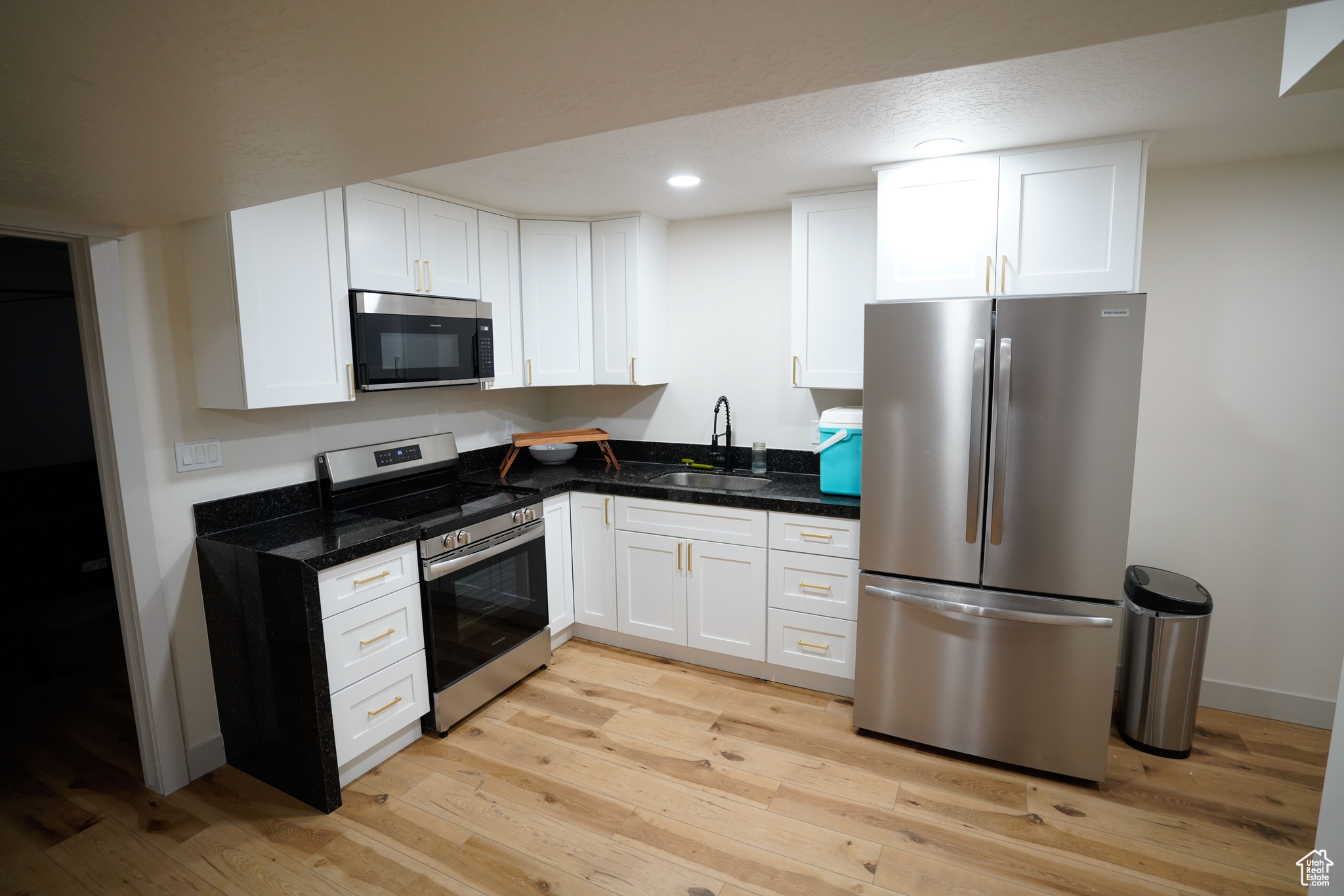 HOLDAWAY PARK - Residential