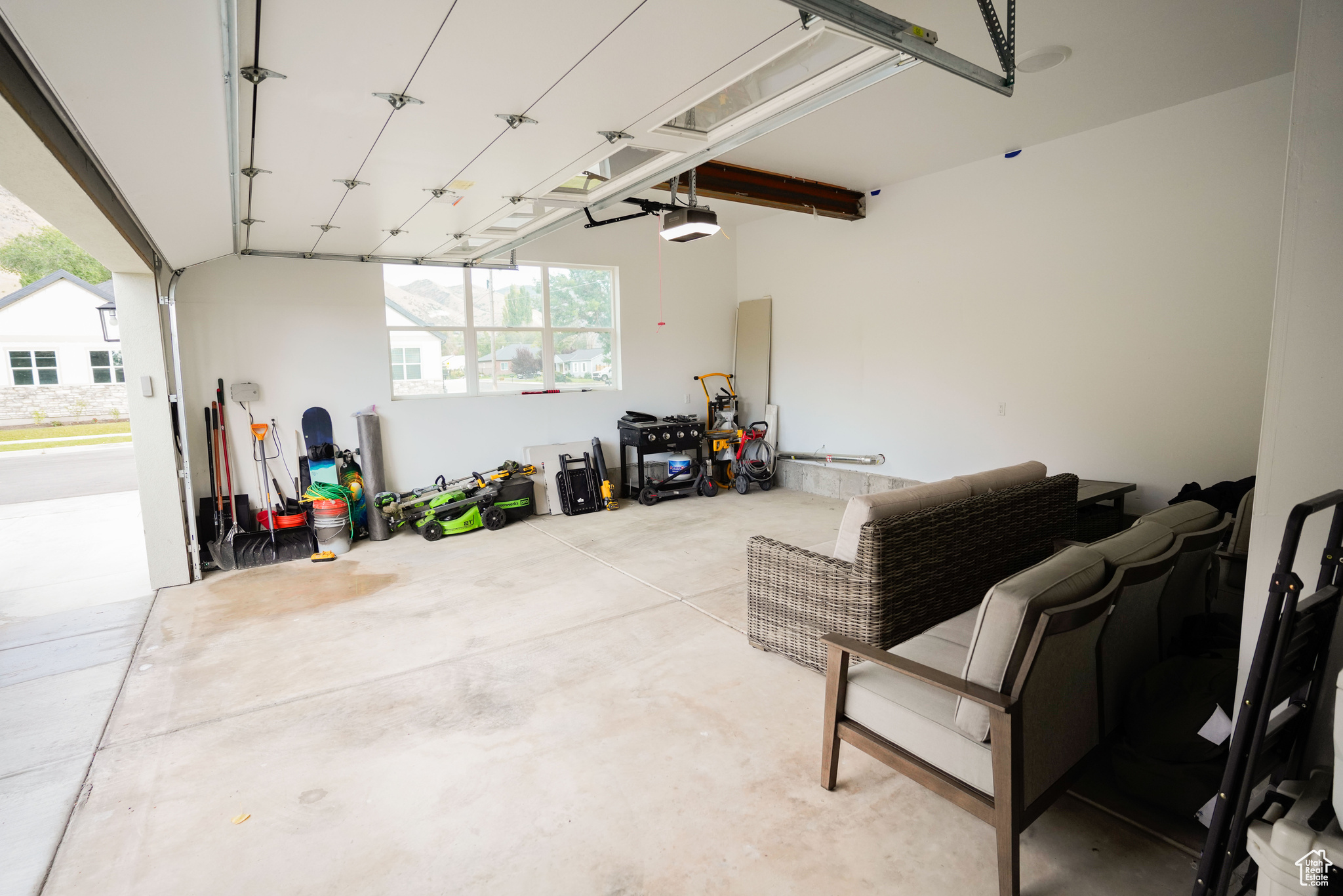 HOLDAWAY PARK - Residential