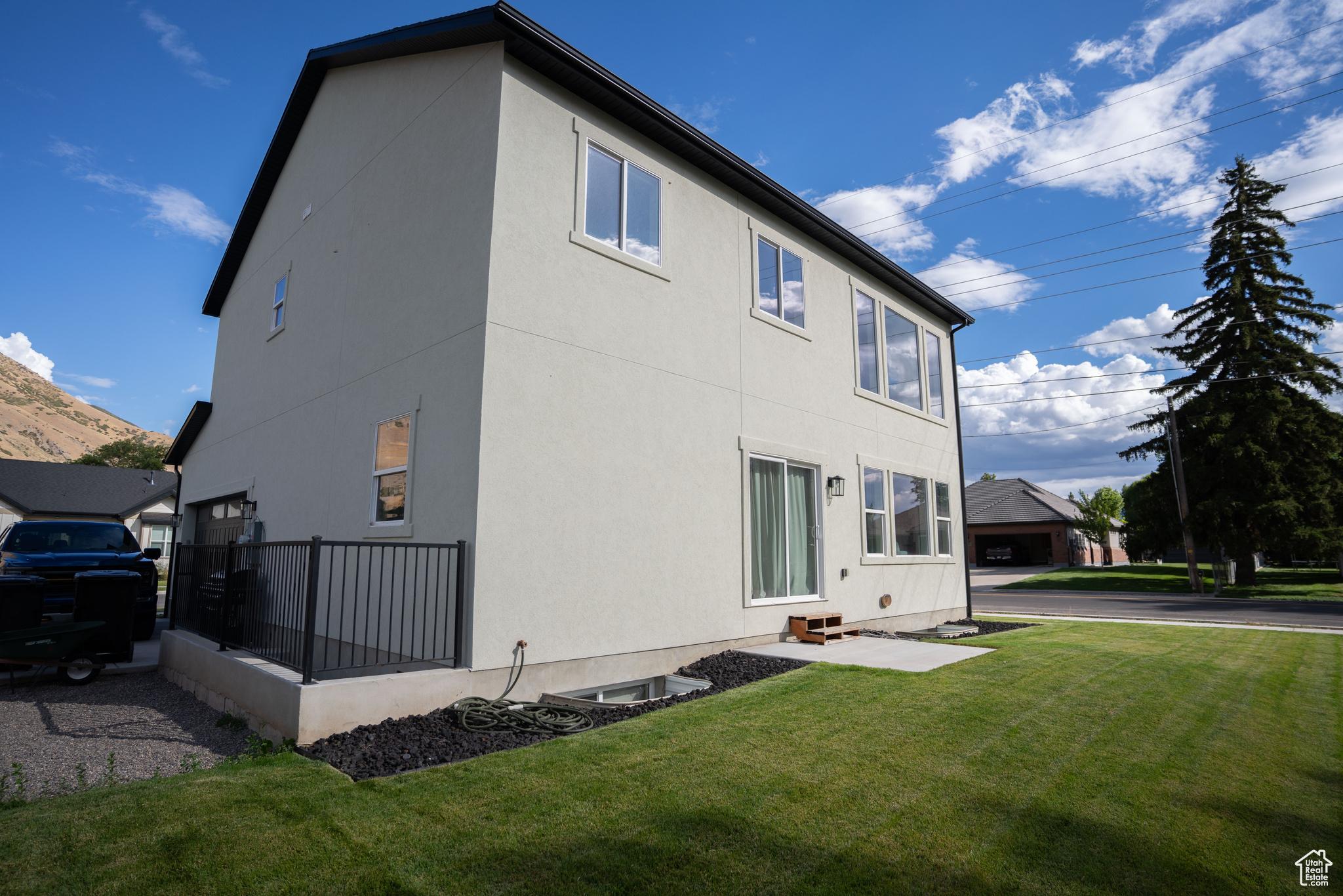 HOLDAWAY PARK - Residential