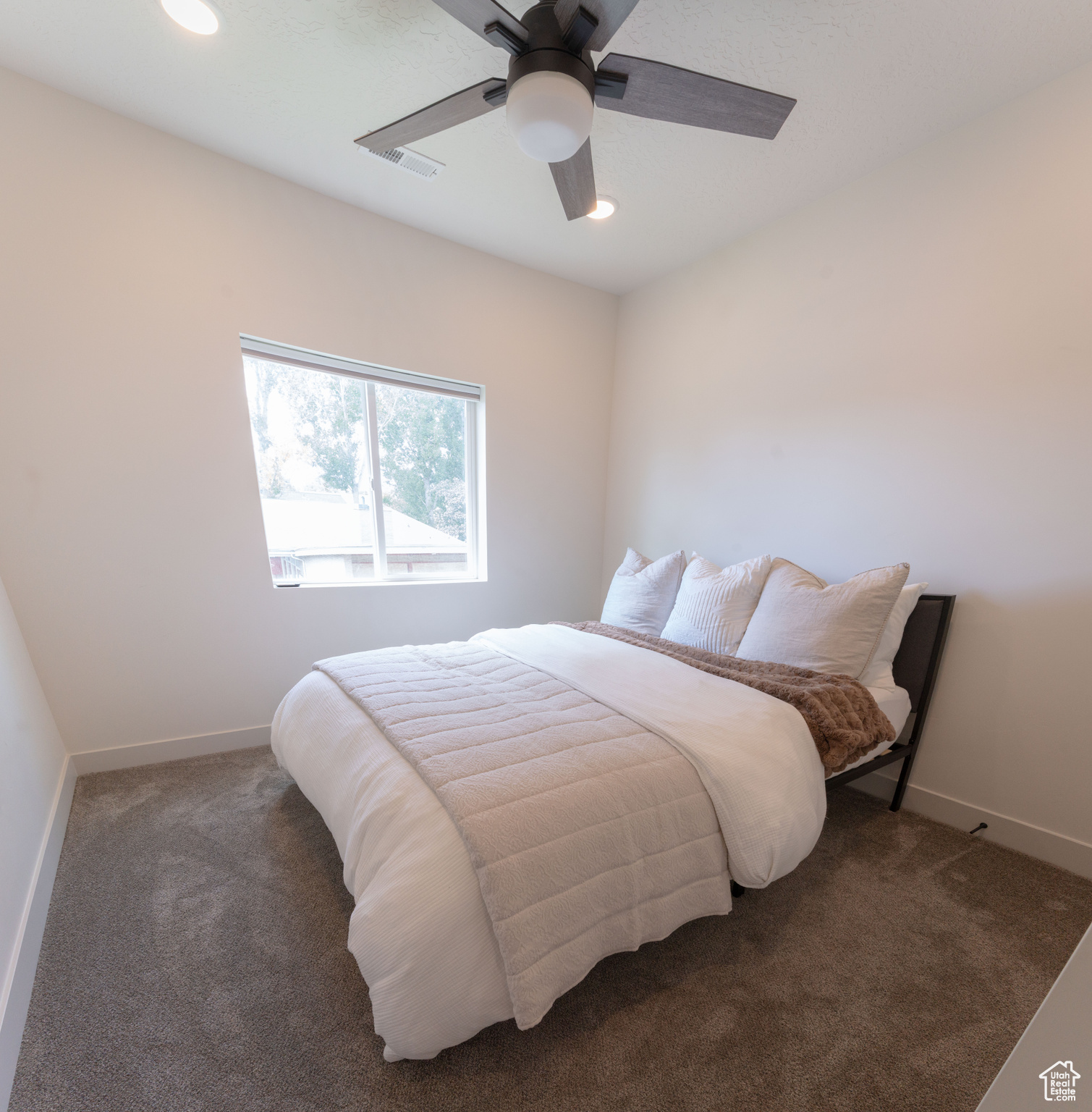 HOLDAWAY PARK - Residential