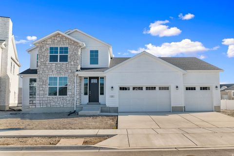 Photo of 578 N BRIARWOOD LN, Lindon, UT 84042 (MLS # 2130312)