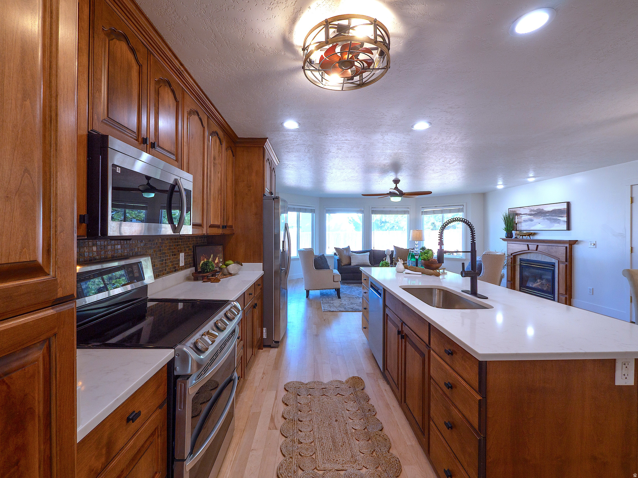 GOLDEN ACRES - Residential