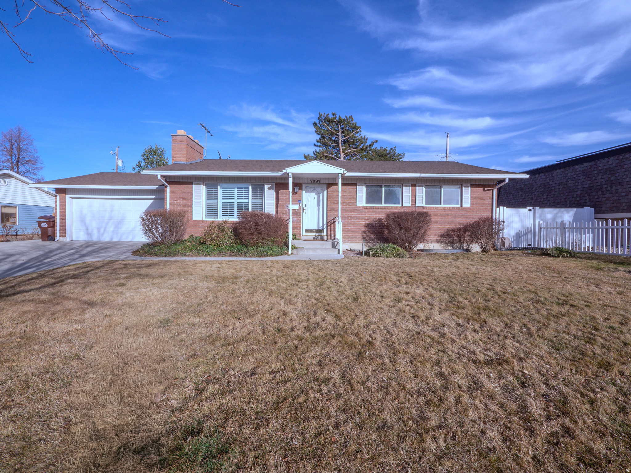 GOLDEN ACRES - Residential