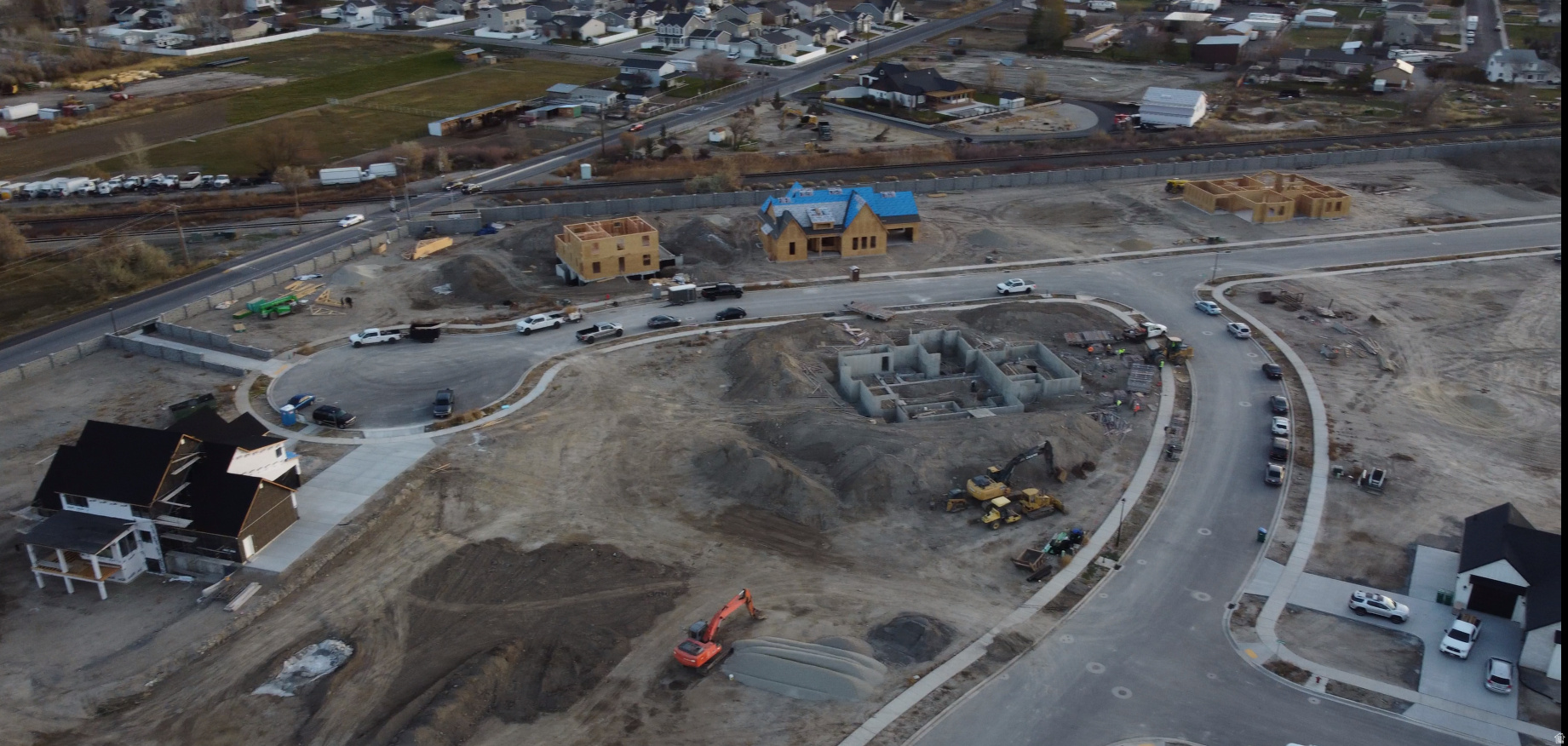 WHISPER HOLLOW ESTATES - Land