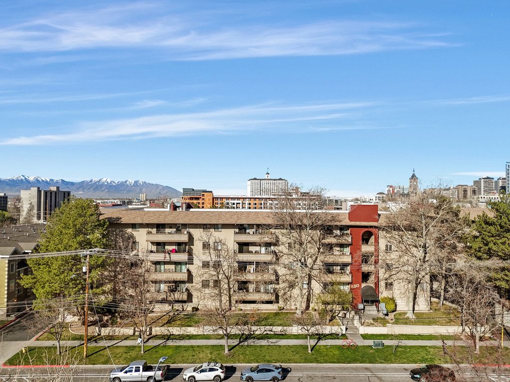 Photo of 550 S 400 E #3104, Salt Lake City, UT 84111 (MLS # 2147950)