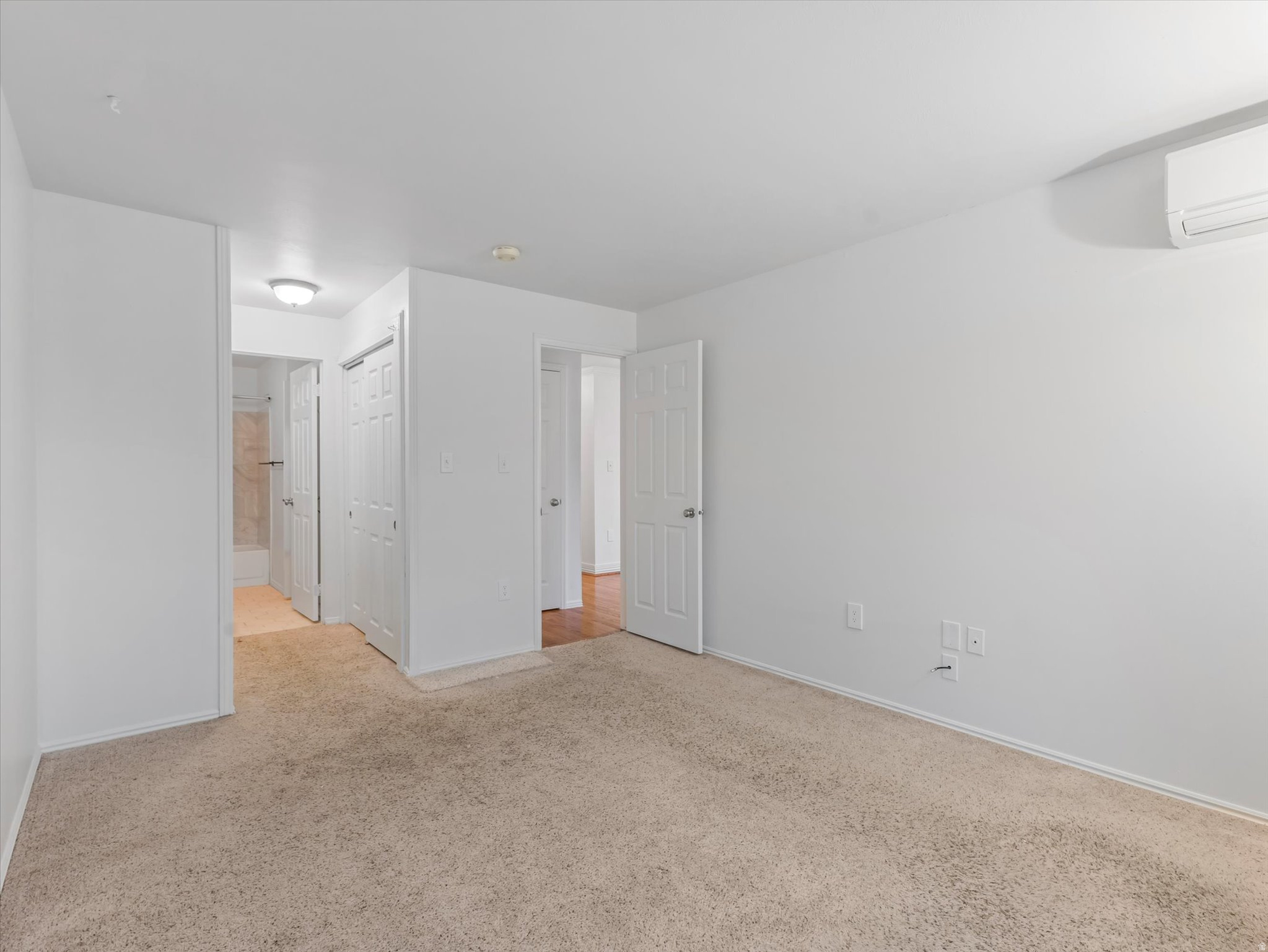 TOWNE PARK - Residential