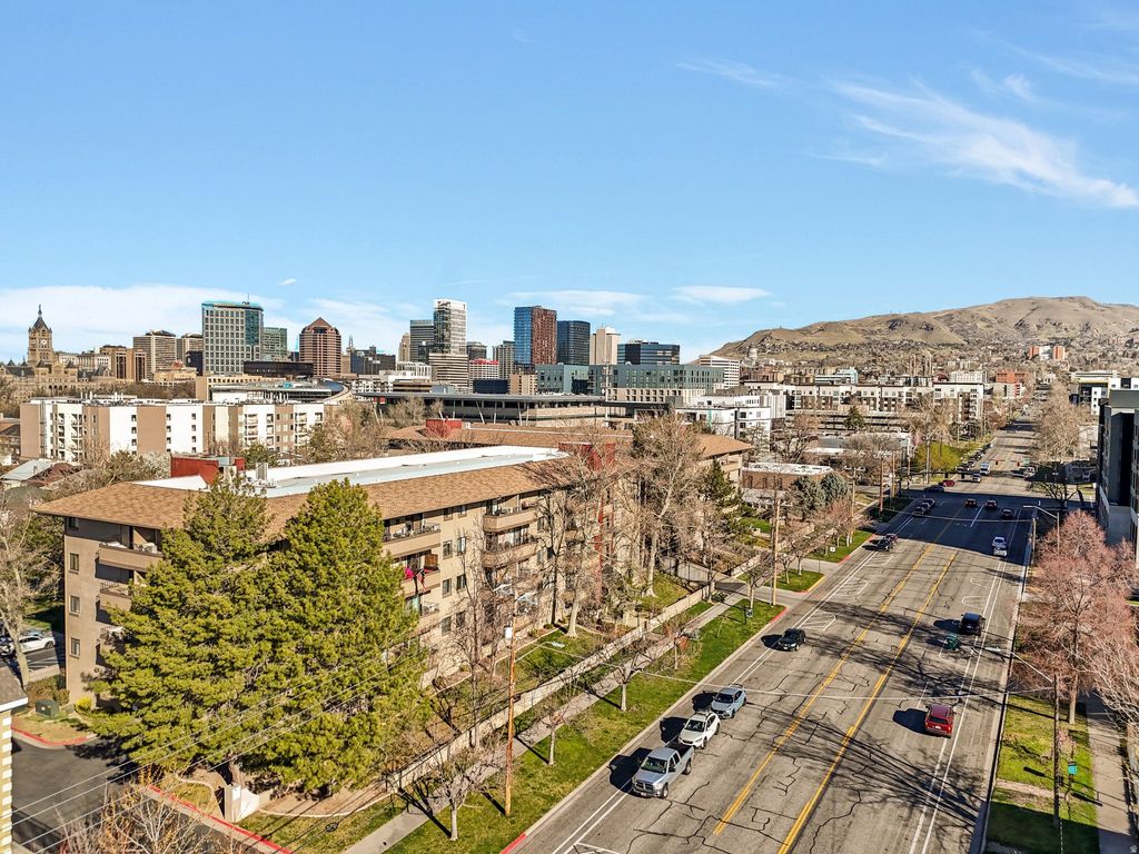 Photo of 550 S 400 E #3104, Salt Lake City, UT 84111 (MLS # 2147950)