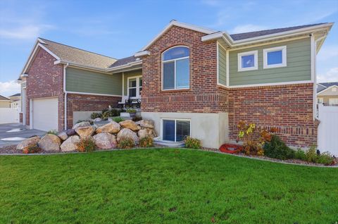 Tiny photo for 2611 W 1850 S, West Haven, UT 84401 (MLS # 2124620)