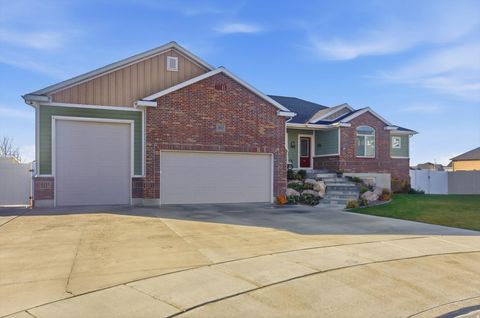 Tiny photo for 2611 W 1850 S, West Haven, UT 84401 (MLS # 2124620)