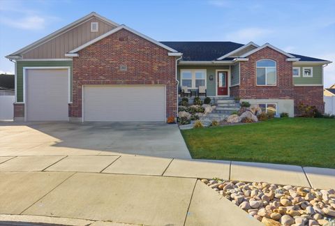 Tiny photo for 2611 W 1850 S, West Haven, UT 84401 (MLS # 2124620)