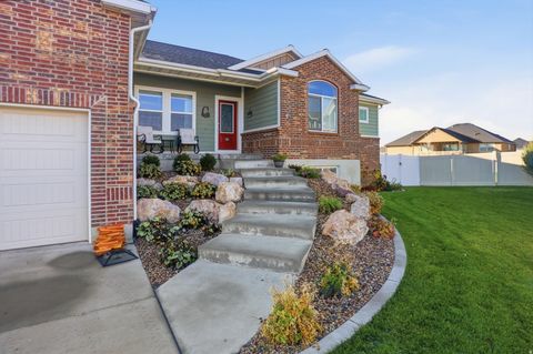 Tiny photo for 2611 W 1850 S, West Haven, UT 84401 (MLS # 2124620)