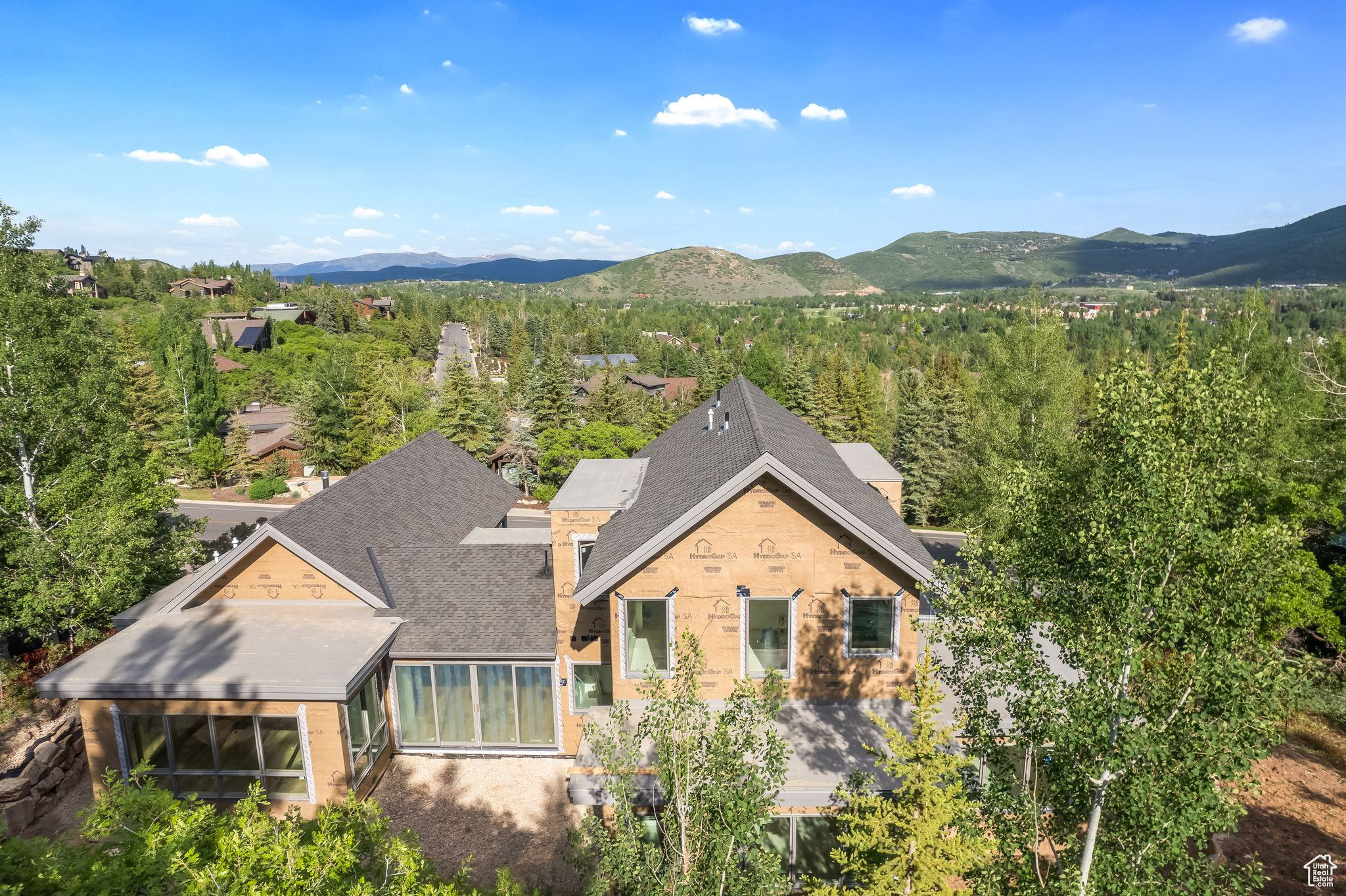 Park City, Utah 84060, United States, 5 Bedrooms Bedrooms, ,4 BathroomsBathrooms,Residential,Pending,50127