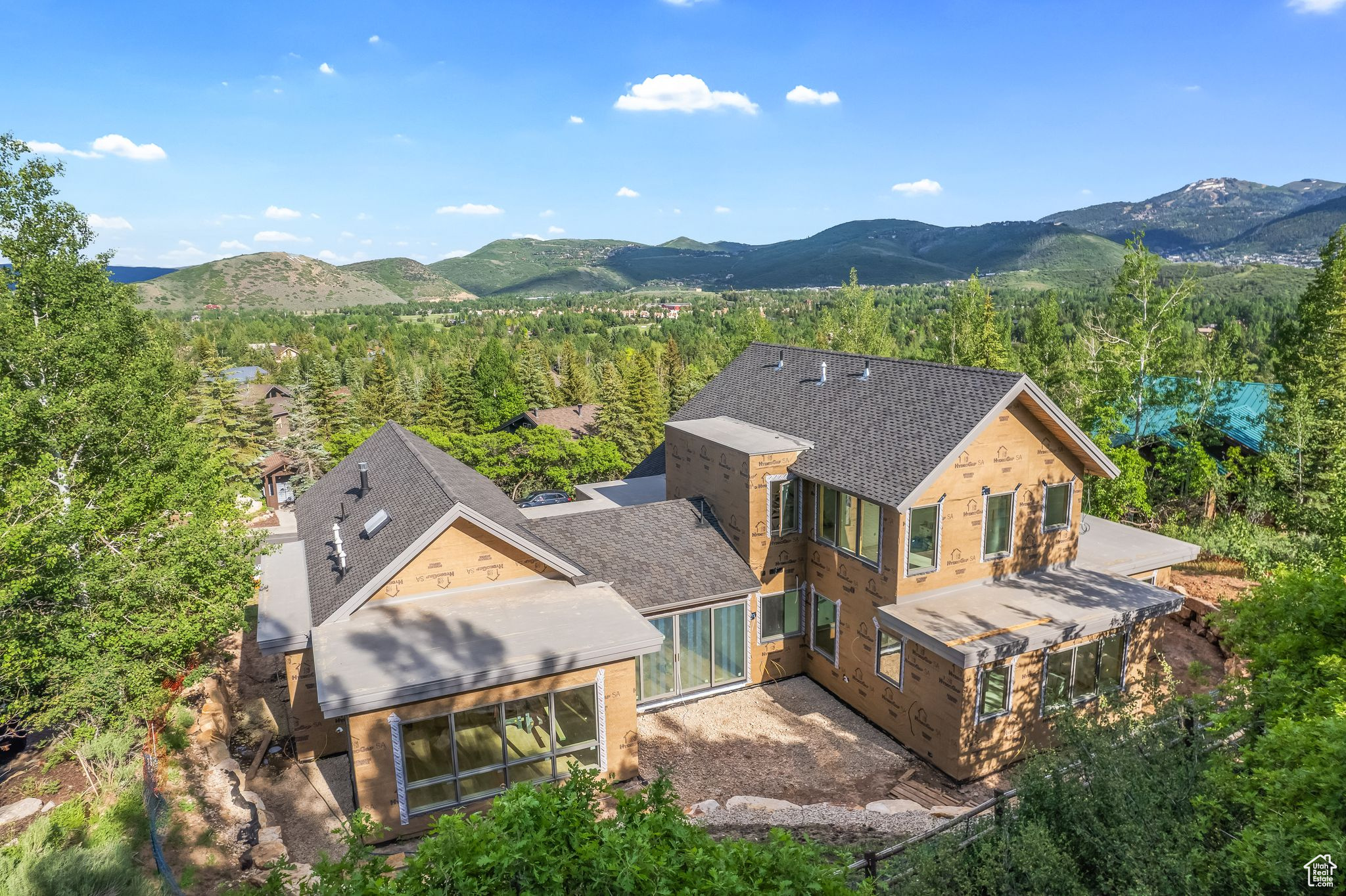 Park City, Utah 84060, United States, 5 Bedrooms Bedrooms, ,4 BathroomsBathrooms,Residential,Pending,50127