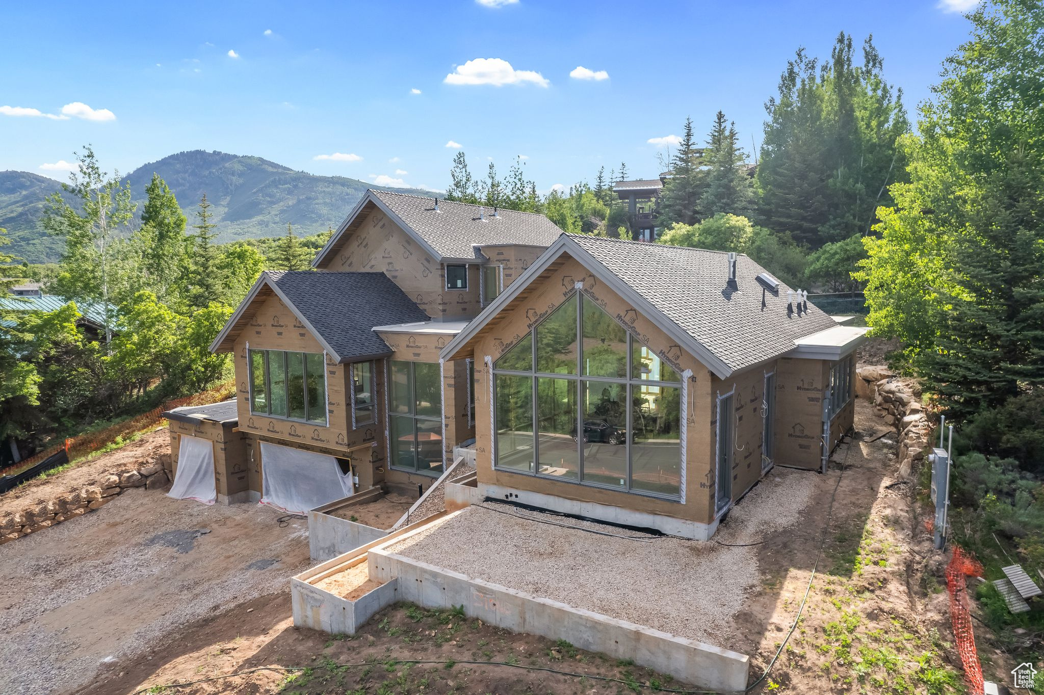 Park City, Utah 84060, United States, 5 Bedrooms Bedrooms, ,4 BathroomsBathrooms,Residential,Pending,50127