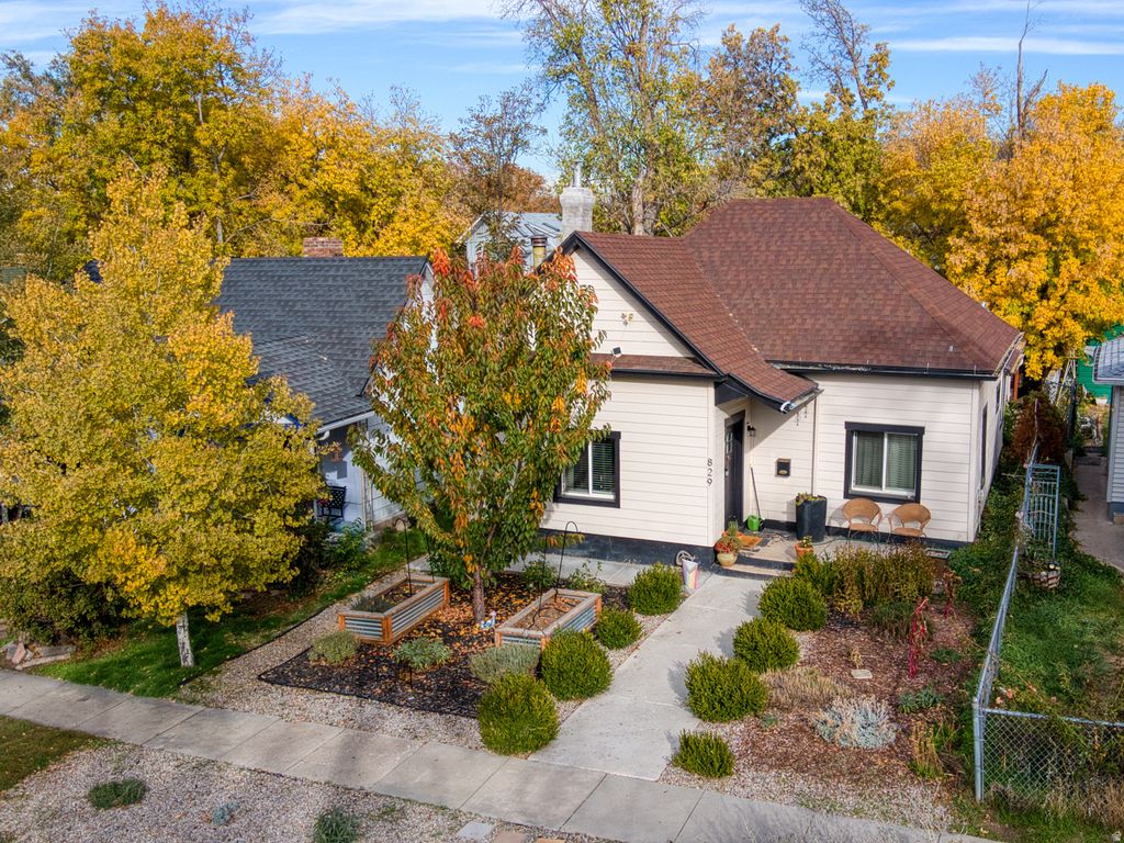 Photo of 829 E HARRISON AVE, Salt Lake City, UT 84105 (MLS # 2122278)