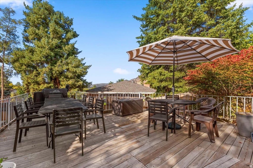 Photo of 3418 E ANTLER WAY WAY S, Salt Lake City, UT 84121 (MLS # 2183703)
