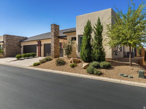 Tiny photo for 1205 W GRAYSON DR, Saint George, UT 84790 (MLS # 2179994)