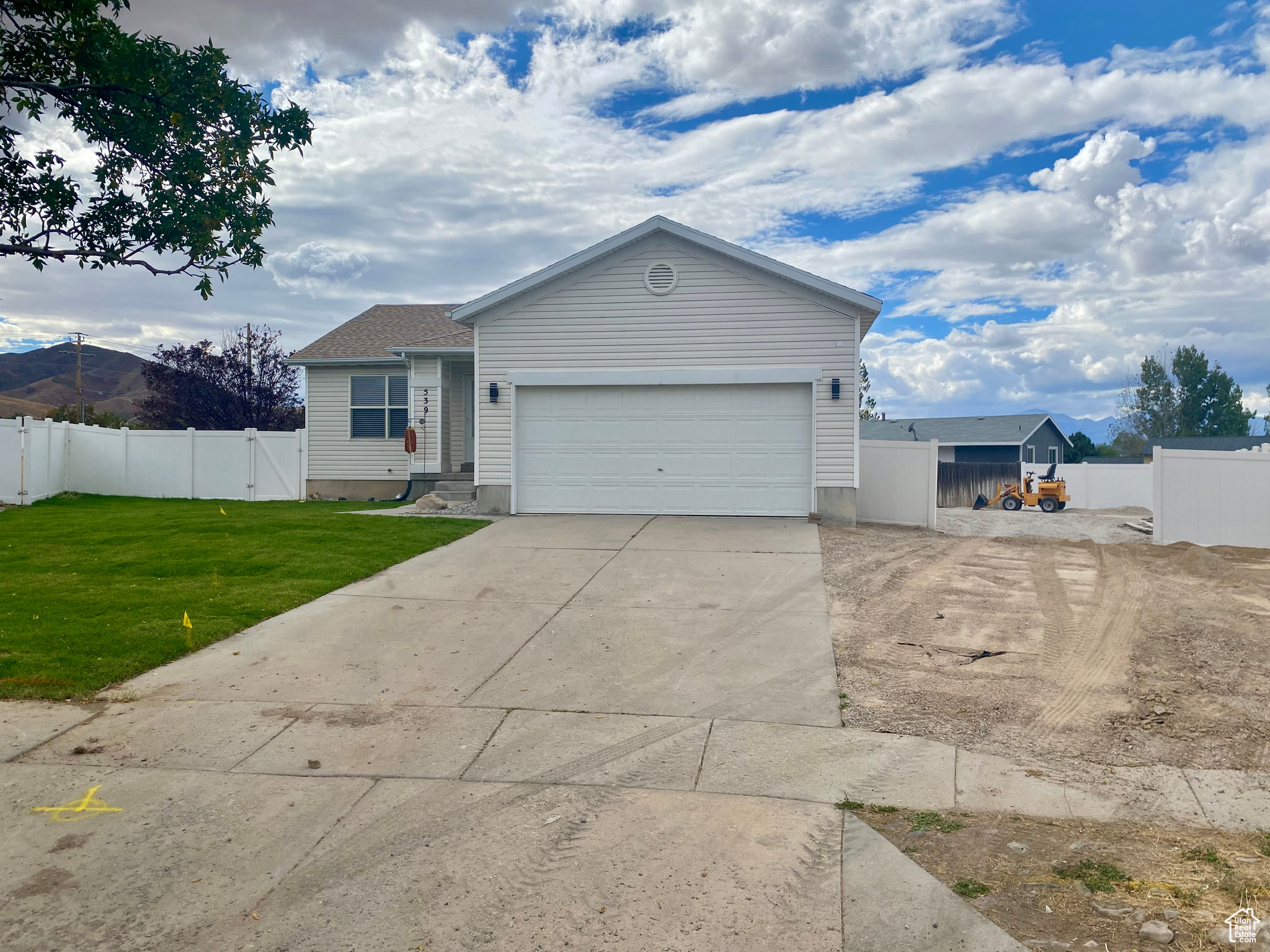 SPRING MEADOWS - Residential