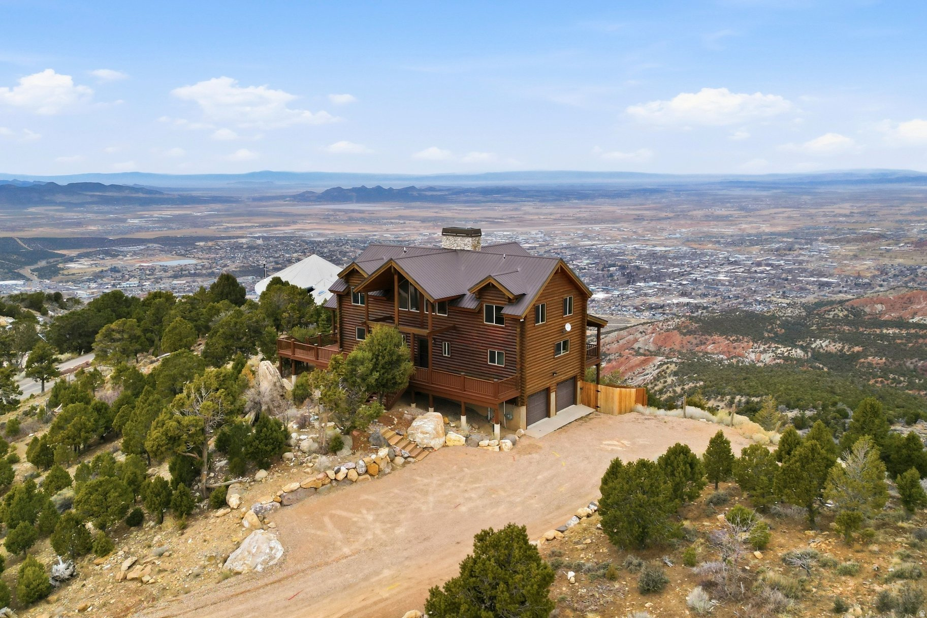 CEDAR HIGHLANDS - Residential