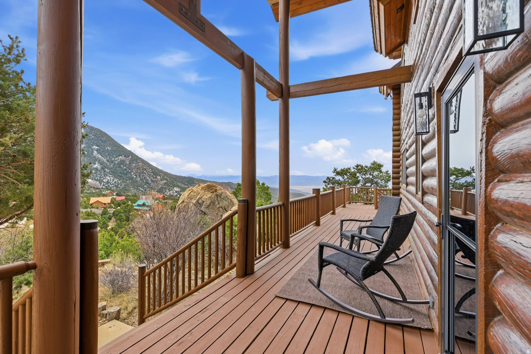 CEDAR HIGHLANDS - Residential