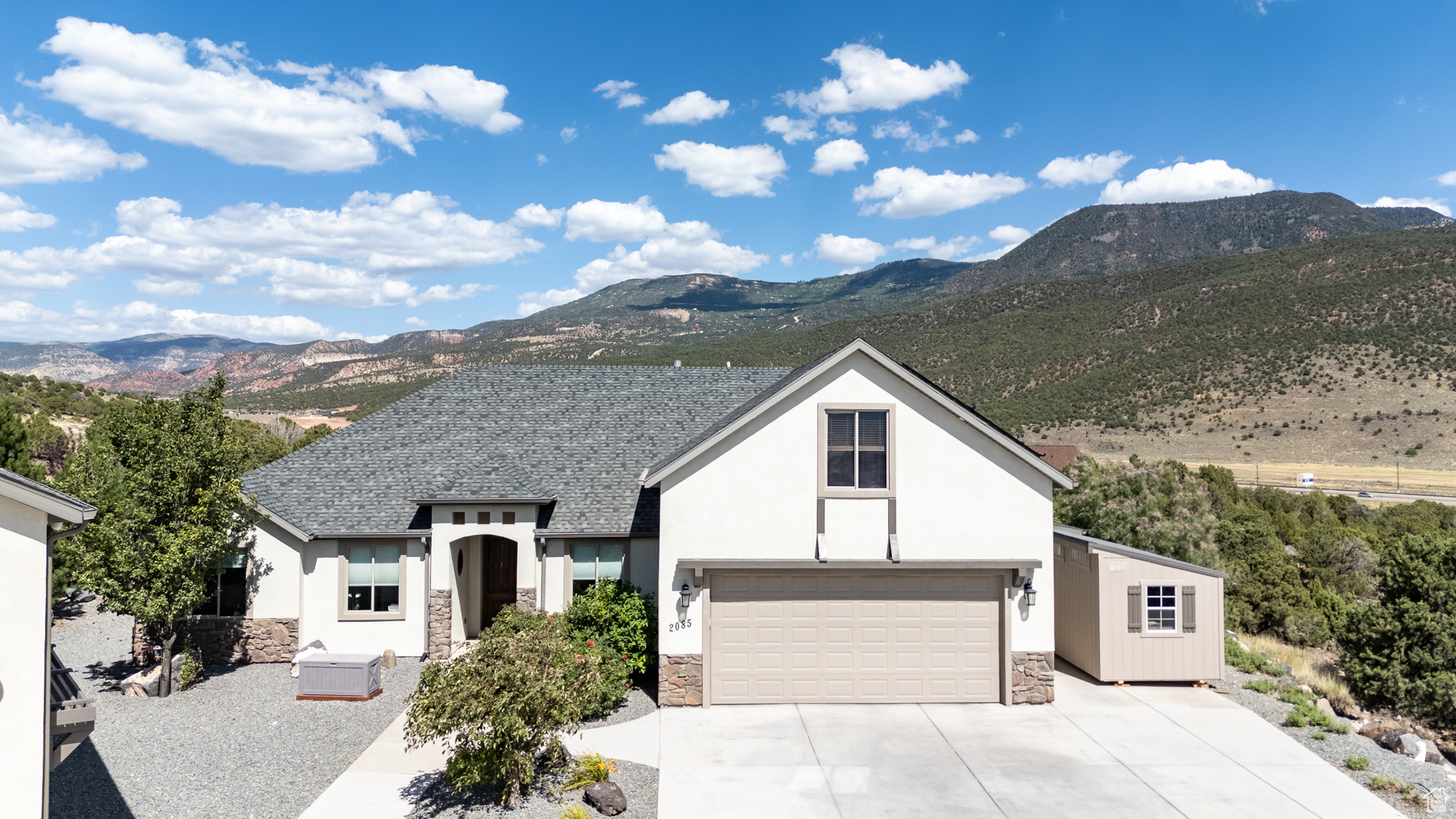 EAGLE RIDGE AT SOUTH MOUNTAIN - Residential