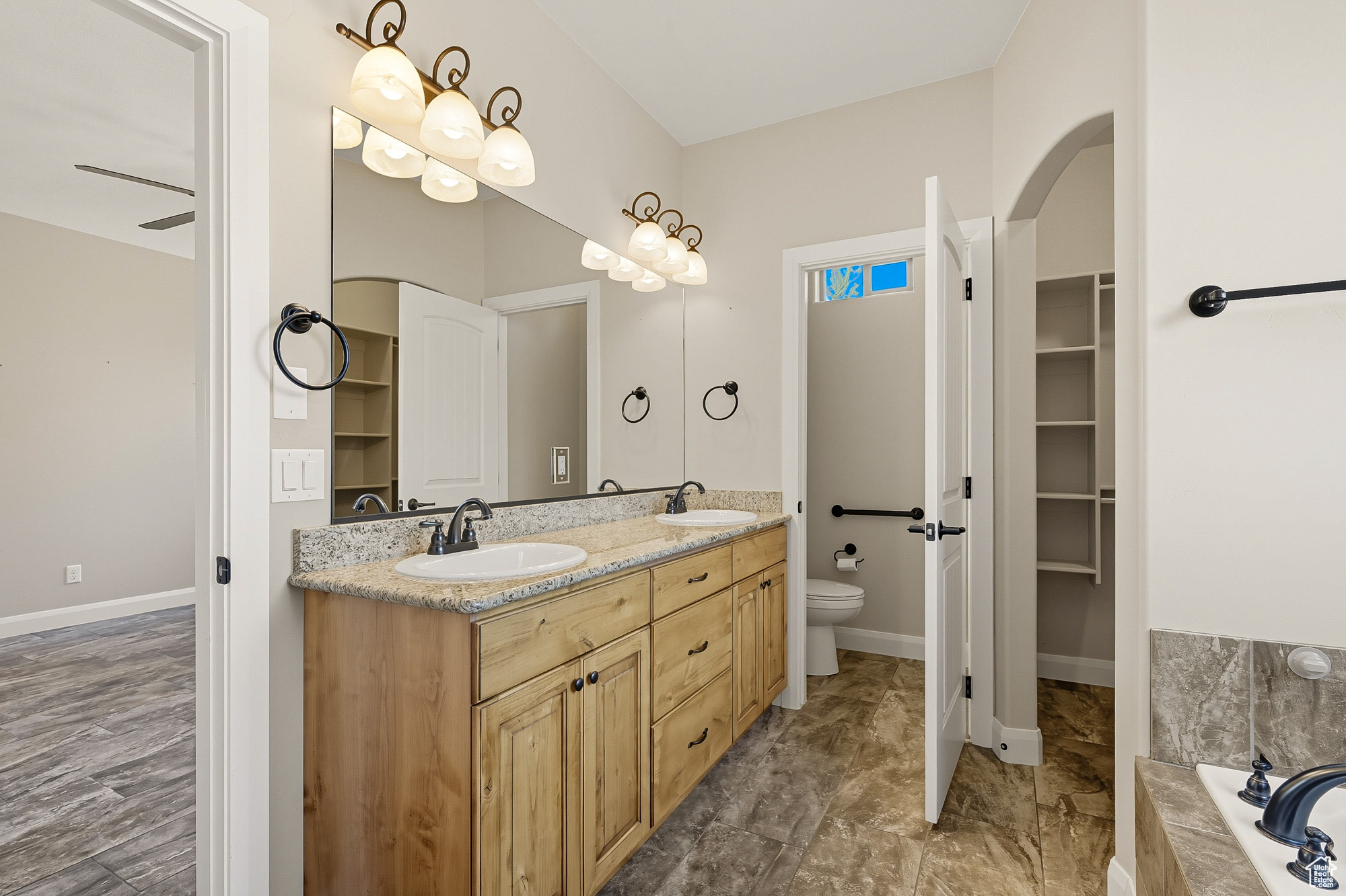 EAGLE RIDGE AT SOUTH MOUNTAIN - Residential