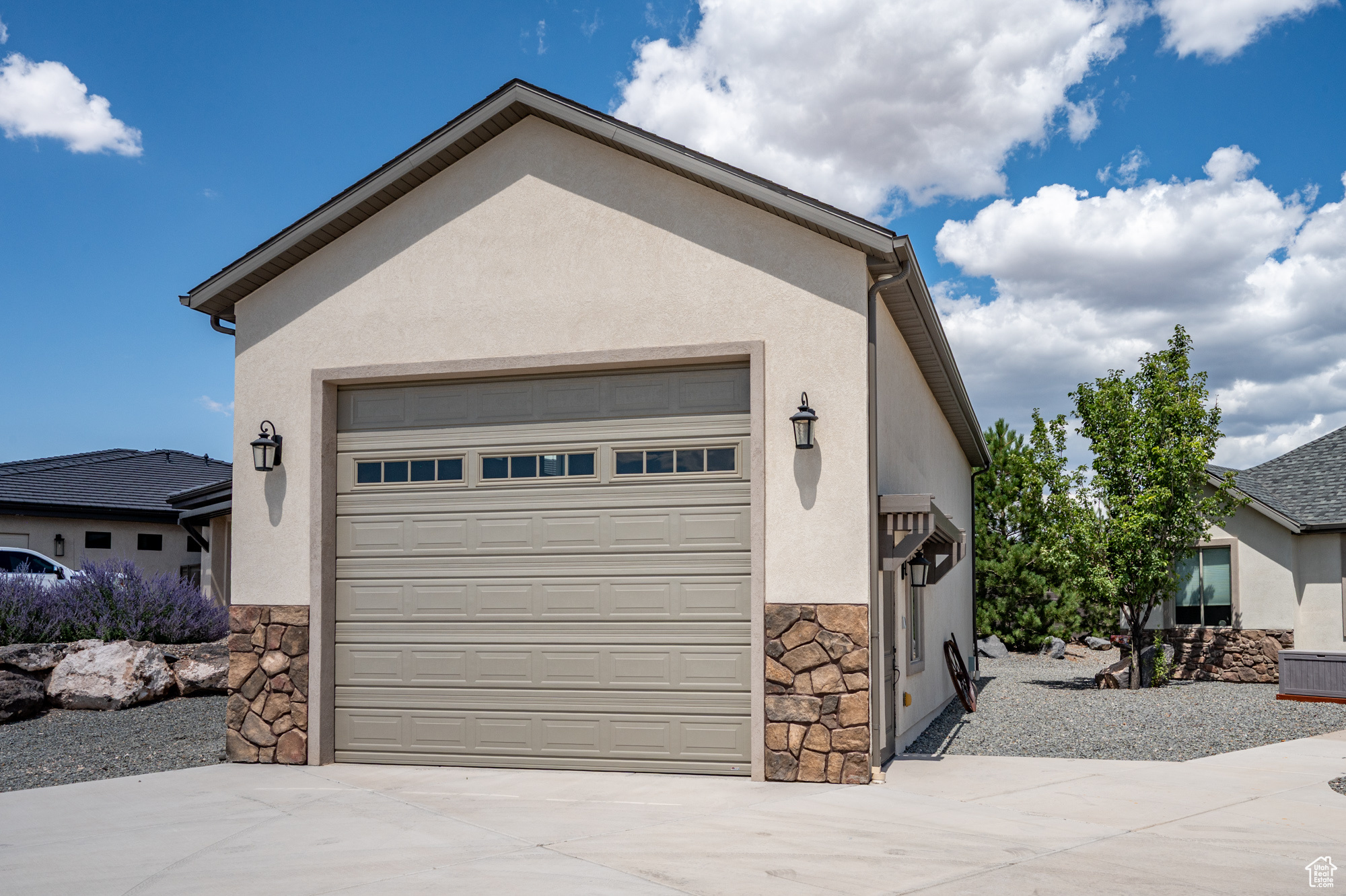 EAGLE RIDGE AT SOUTH MOUNTAIN - Residential