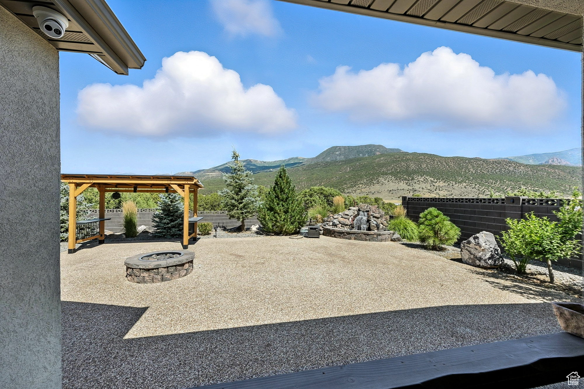 EAGLE RIDGE AT SOUTH MOUNTAIN - Residential