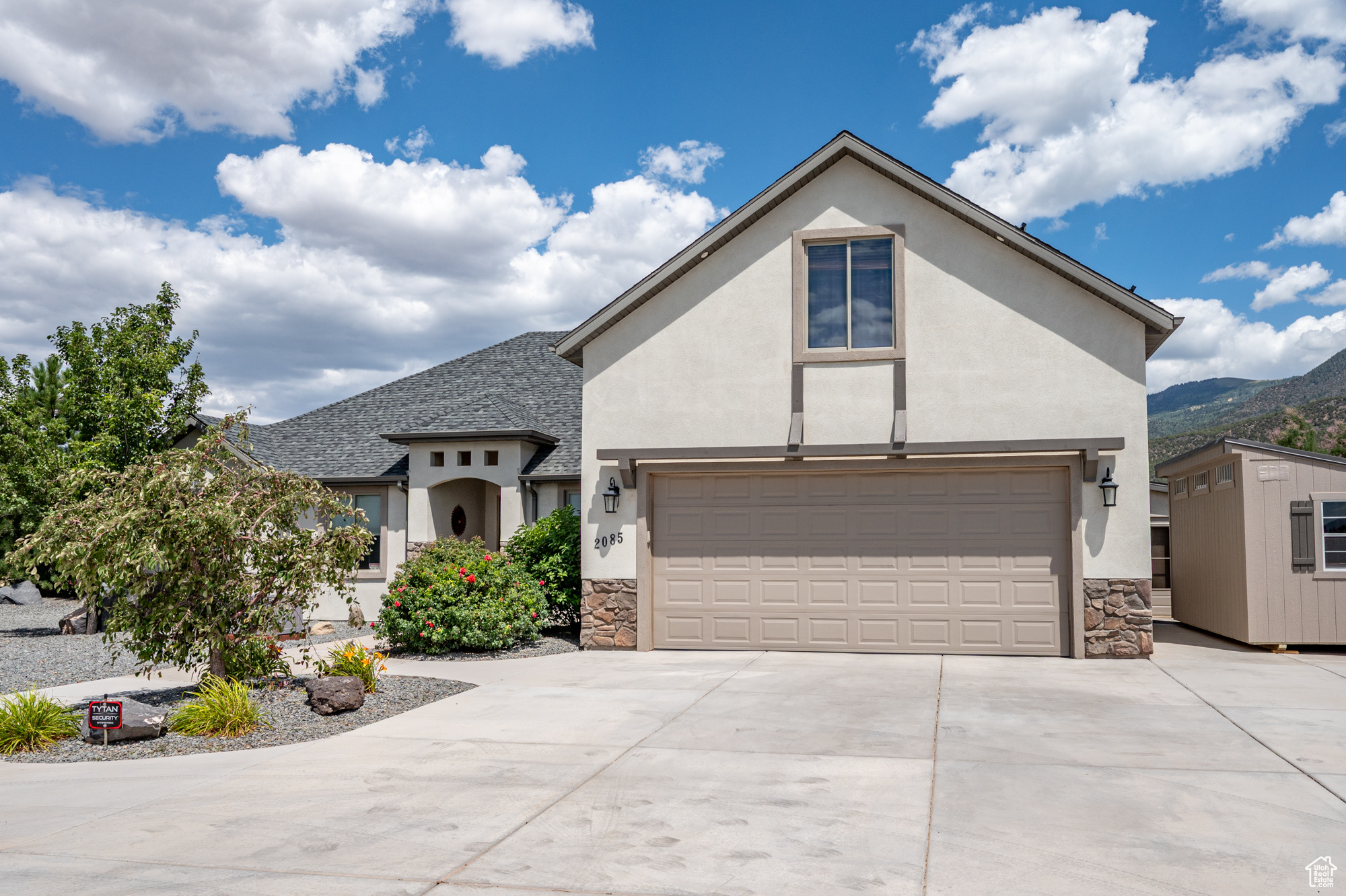 EAGLE RIDGE AT SOUTH MOUNTAIN - Residential
