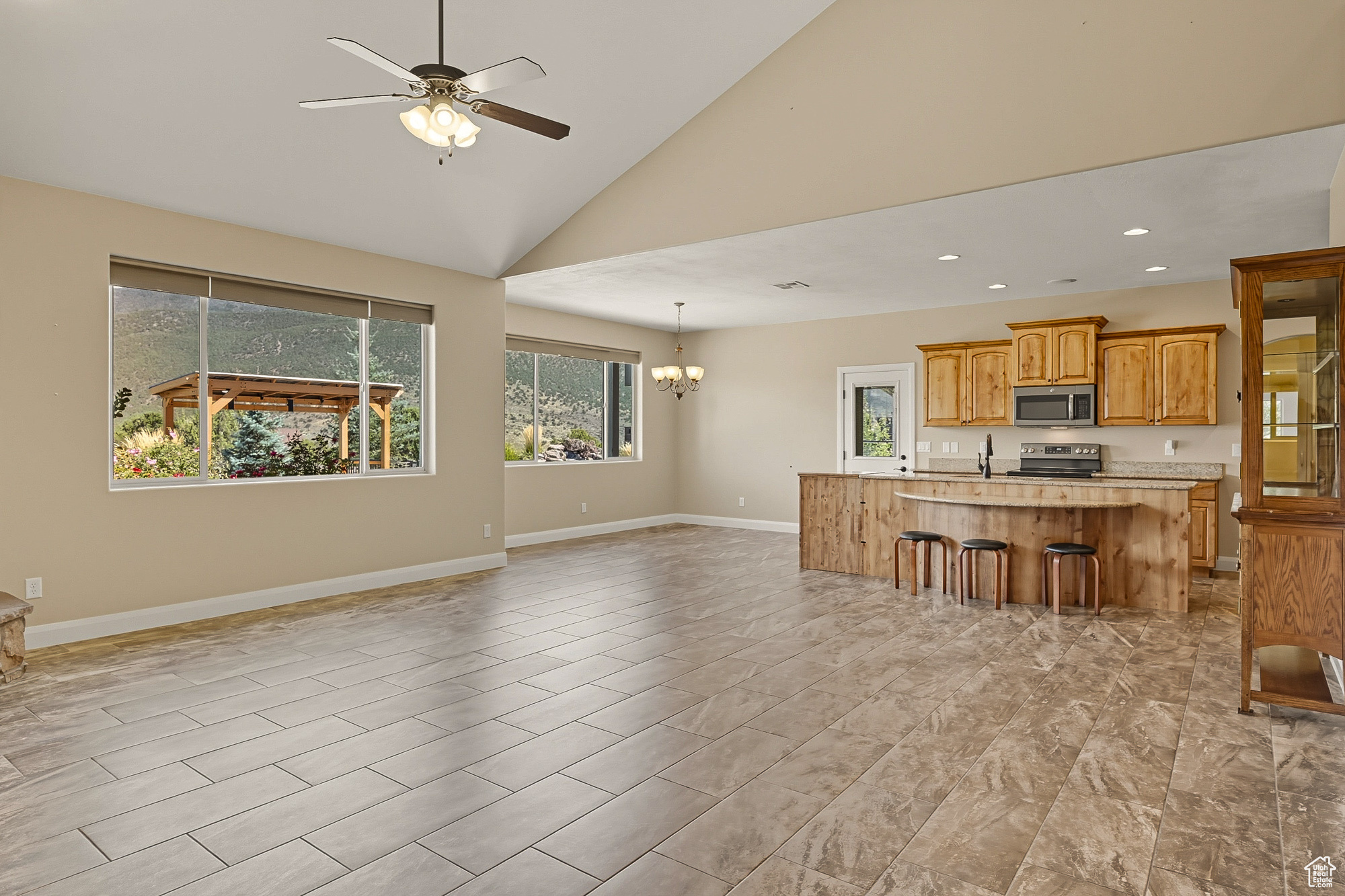 EAGLE RIDGE AT SOUTH MOUNTAIN - Residential