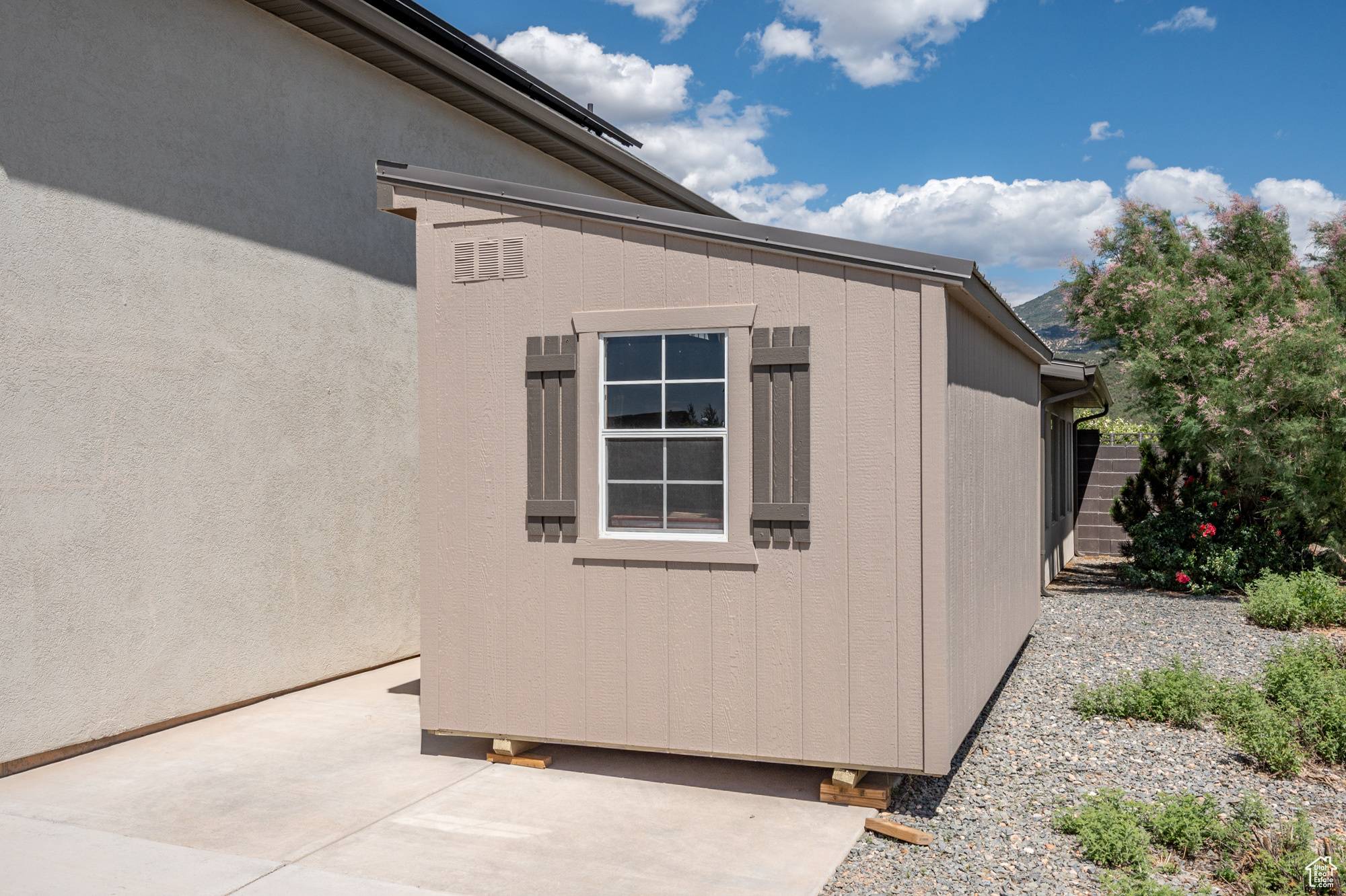 EAGLE RIDGE AT SOUTH MOUNTAIN - Residential