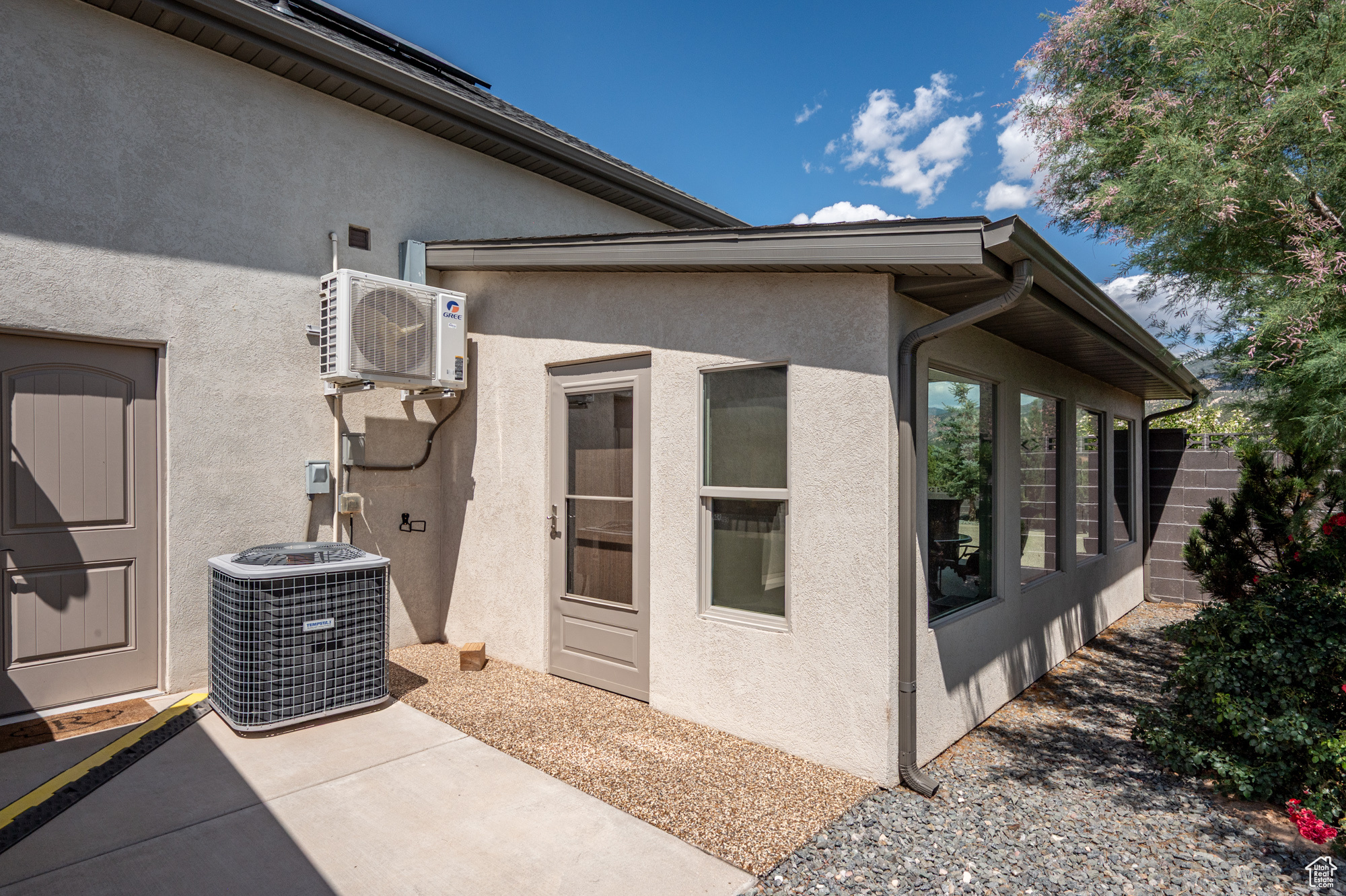 EAGLE RIDGE AT SOUTH MOUNTAIN - Residential