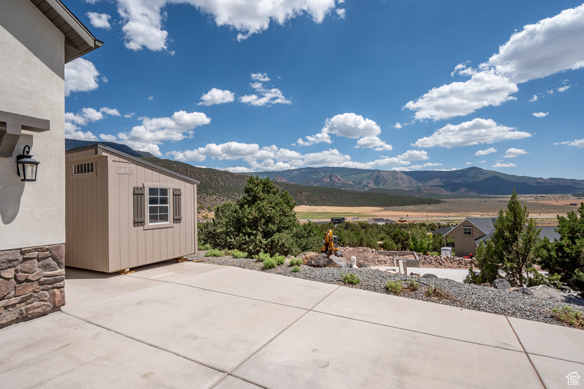 EAGLE RIDGE AT SOUTH MOUNTAIN - Residential