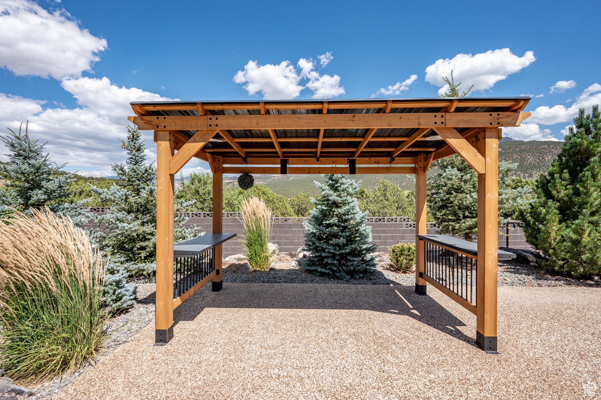 EAGLE RIDGE AT SOUTH MOUNTAIN - Residential