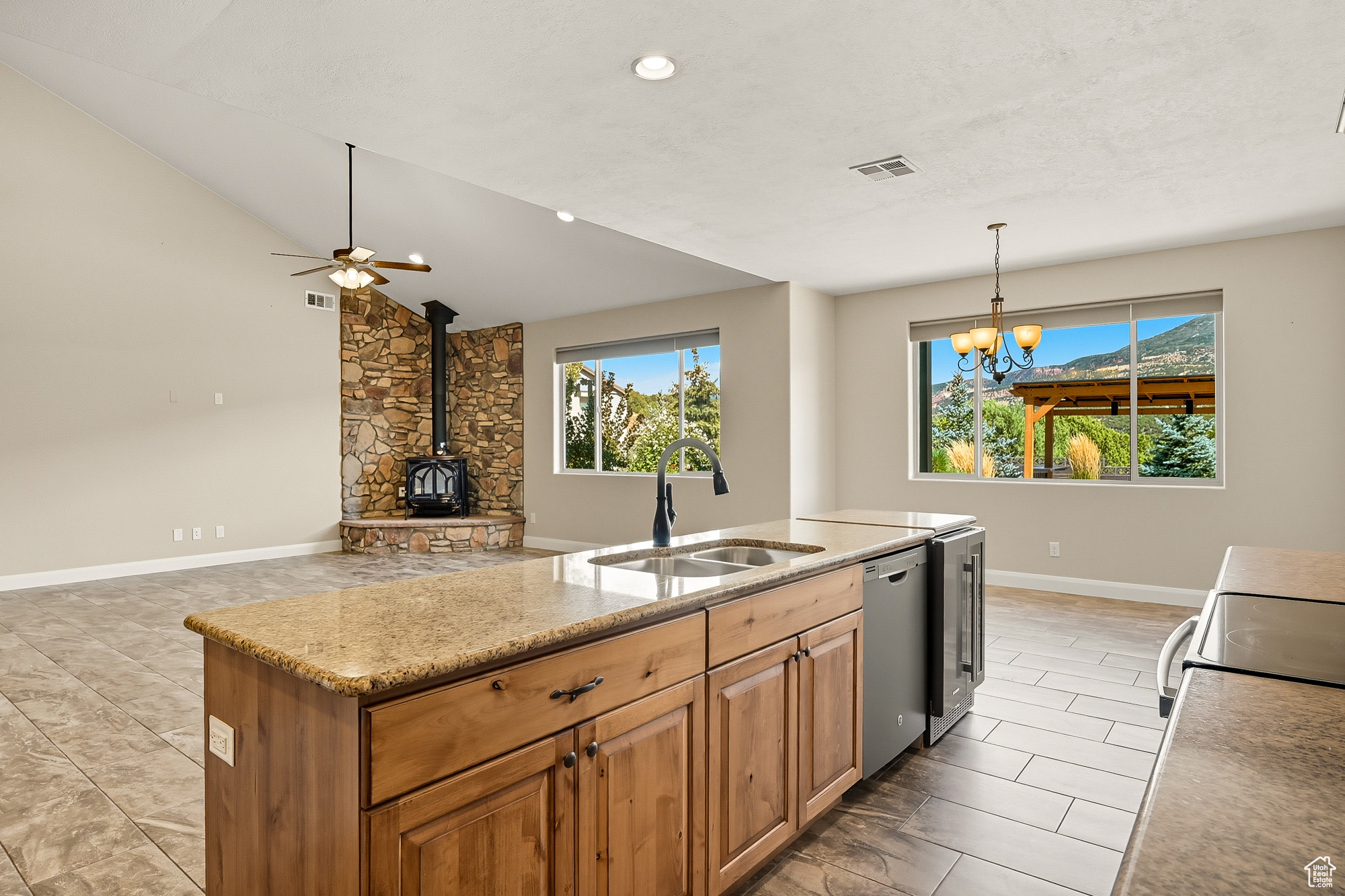 EAGLE RIDGE AT SOUTH MOUNTAIN - Residential