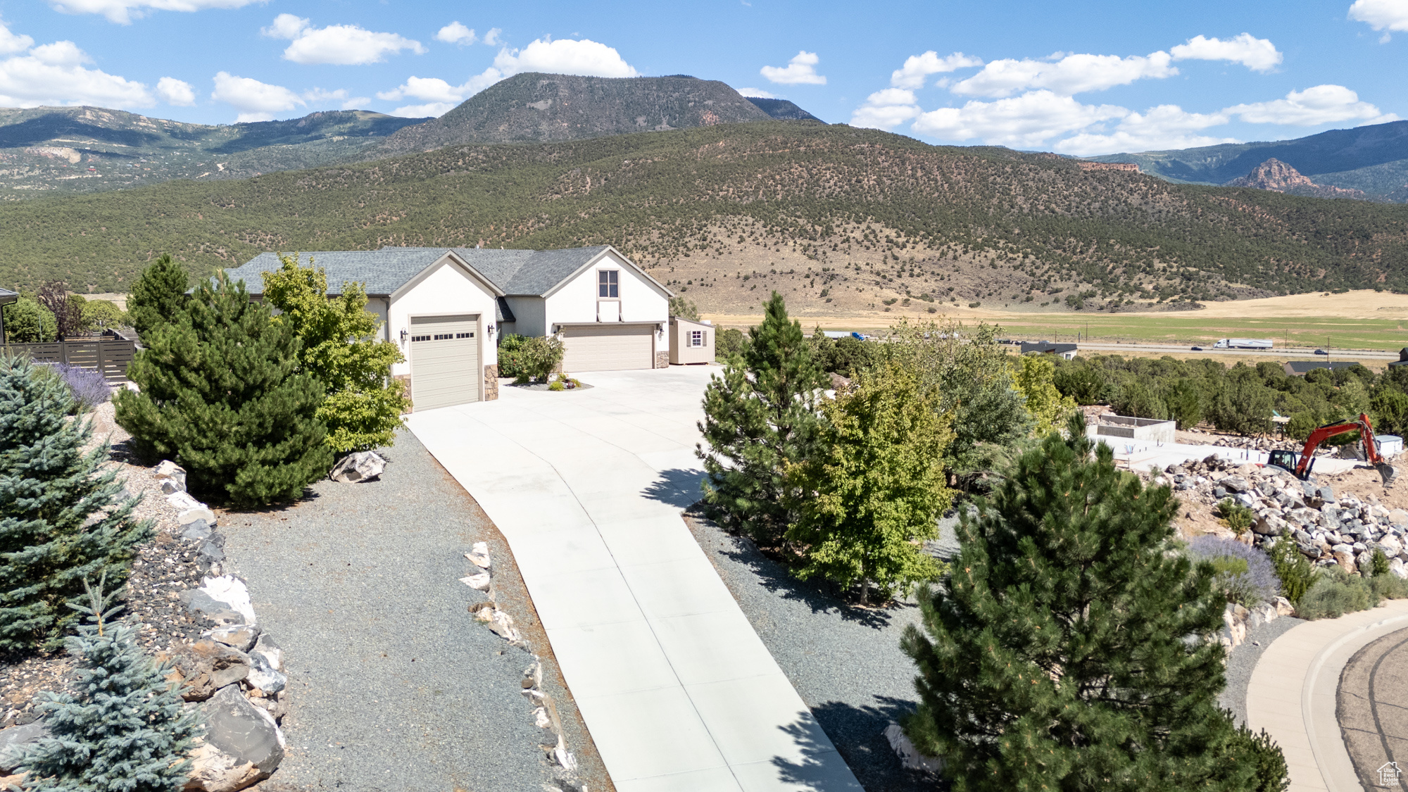 EAGLE RIDGE AT SOUTH MOUNTAIN - Residential