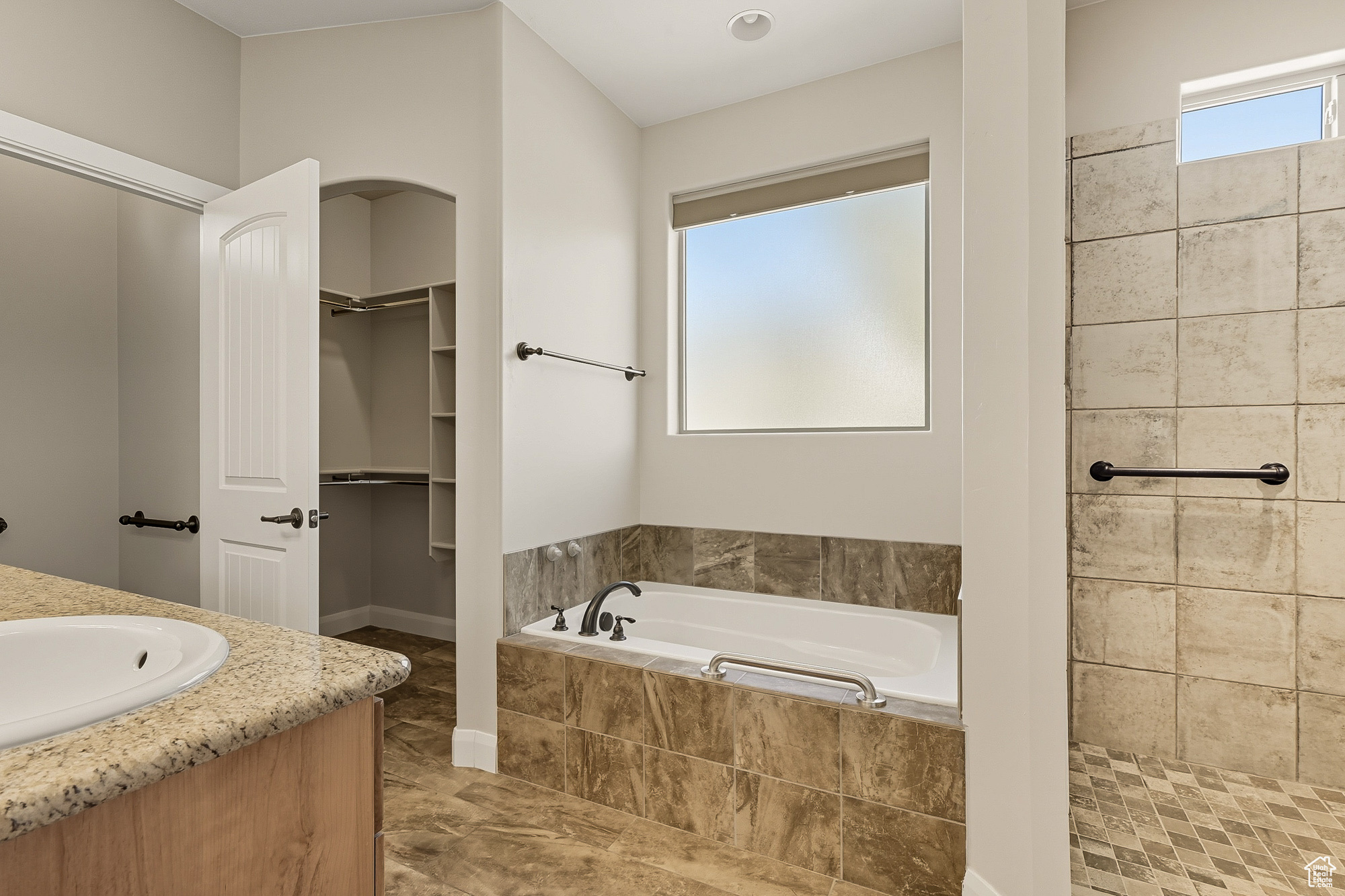 EAGLE RIDGE AT SOUTH MOUNTAIN - Residential