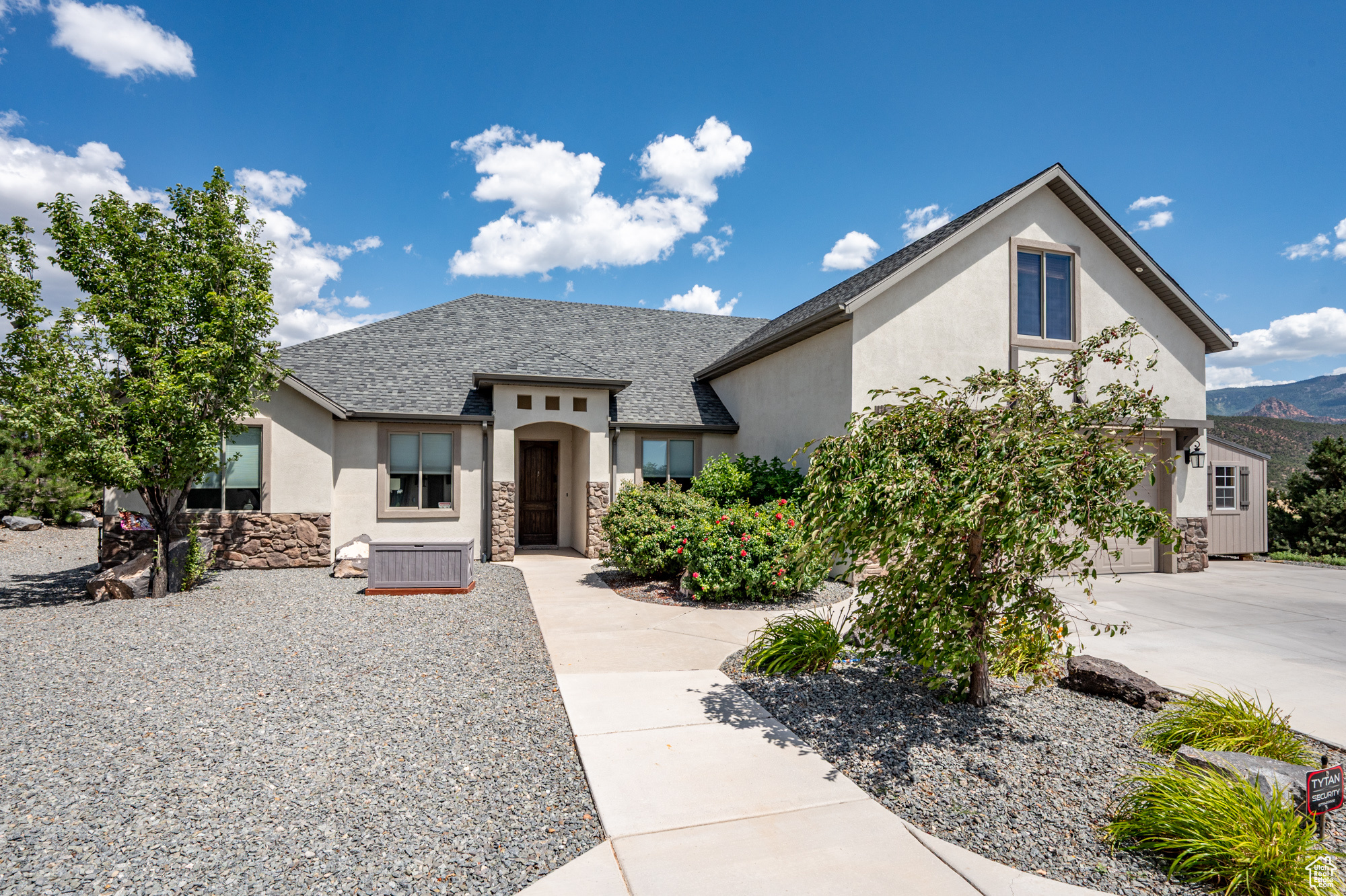 EAGLE RIDGE AT SOUTH MOUNTAIN - Residential