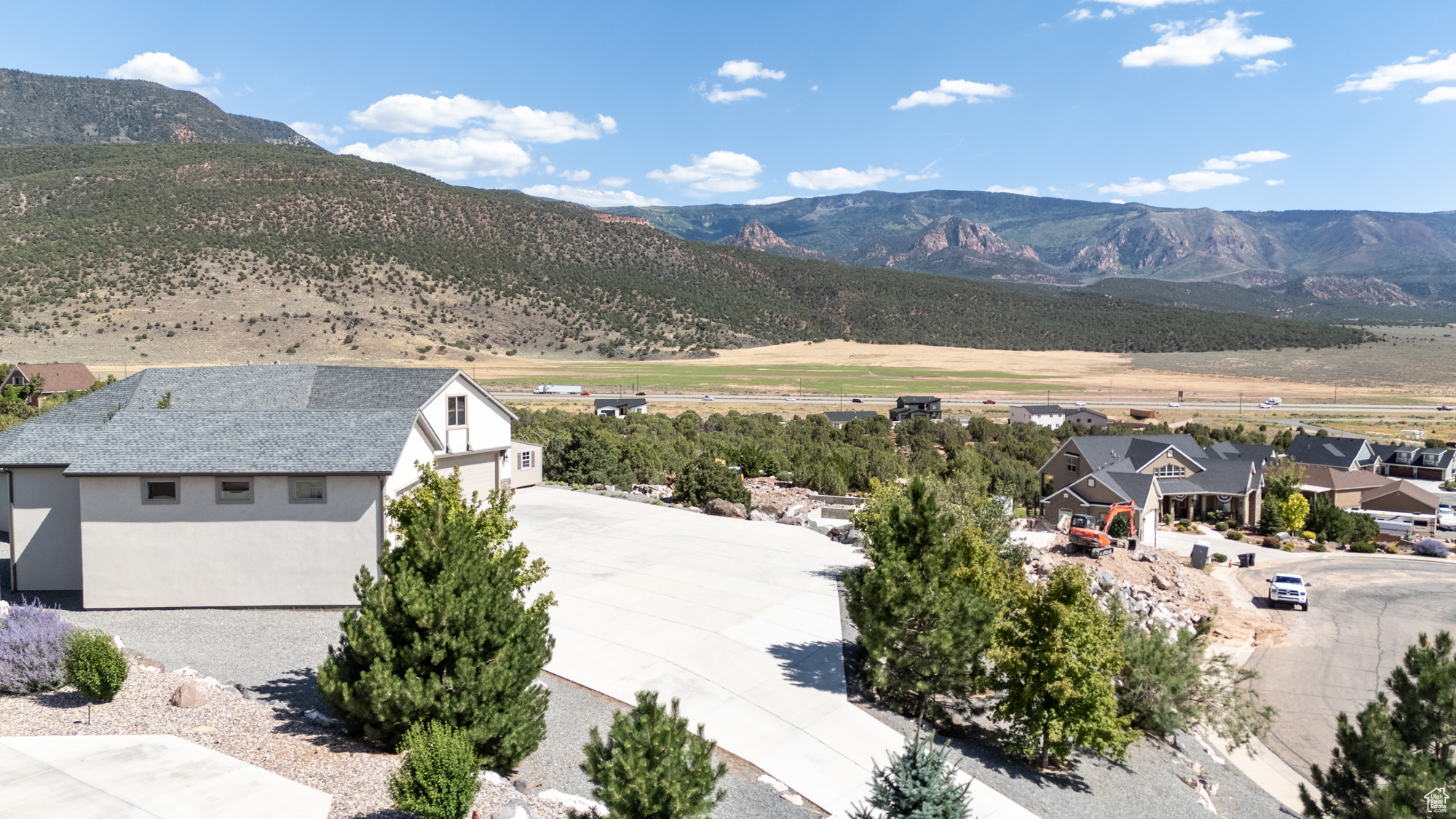EAGLE RIDGE AT SOUTH MOUNTAIN - Residential