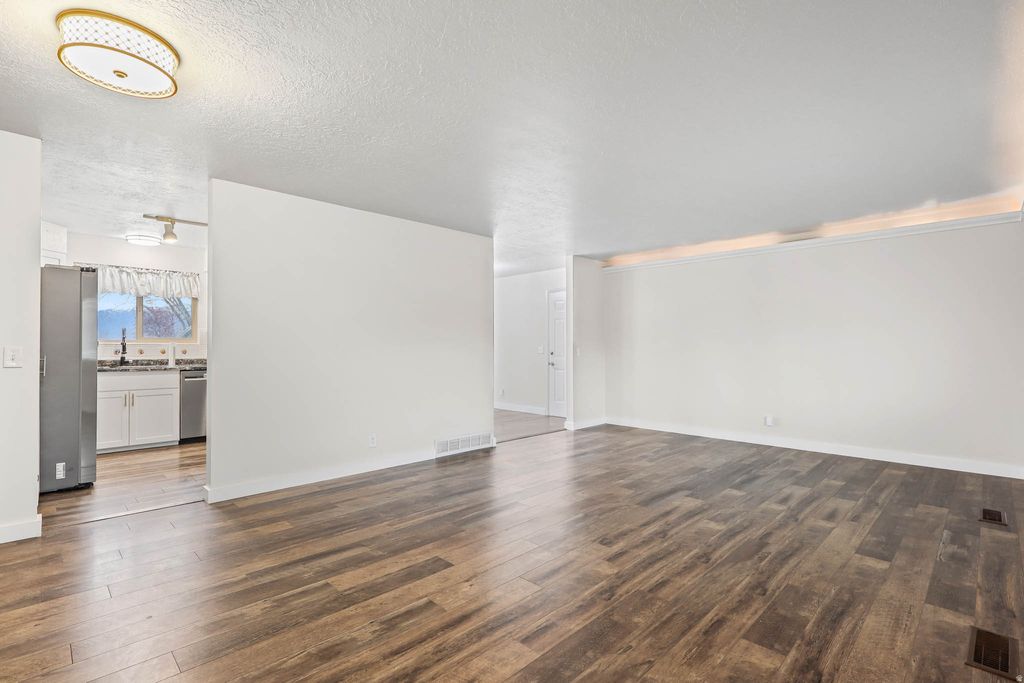 Photo of 4524 STEPHENS CIR, South Ogden, UT 84403 (MLS # 2128121)