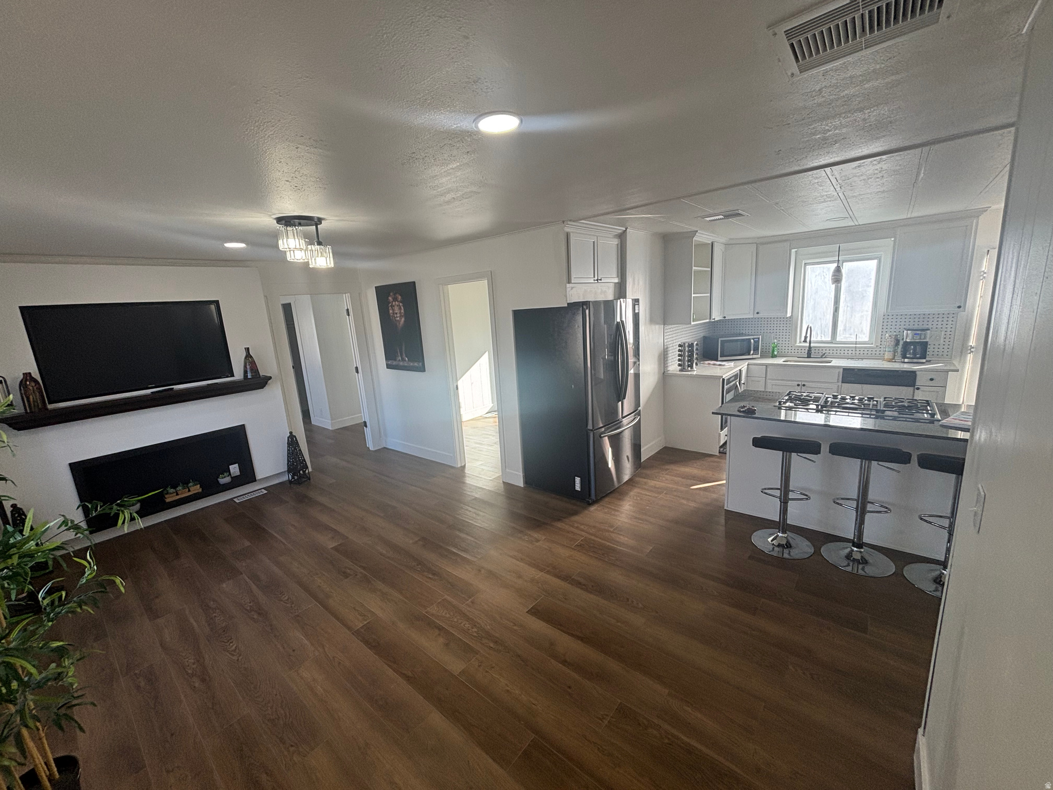 MIDLAND COMMUNITY - Residential