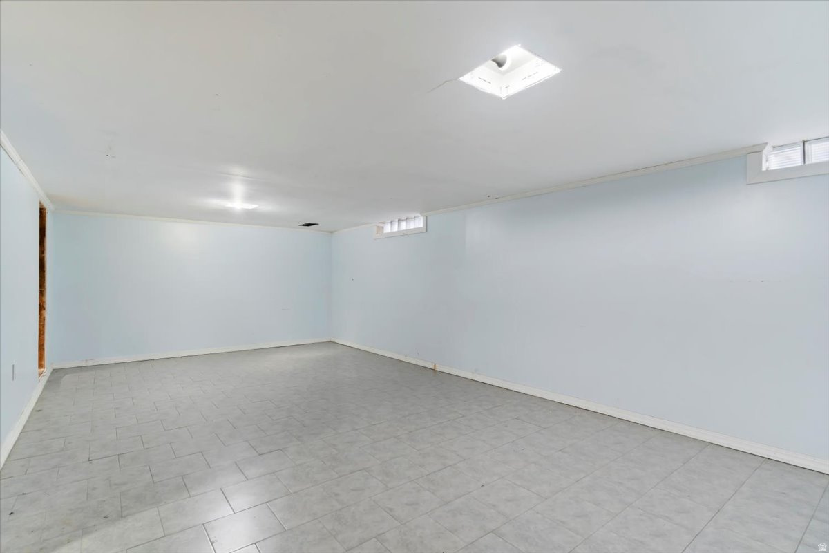 GOLDEN WEST VILLA - Residential